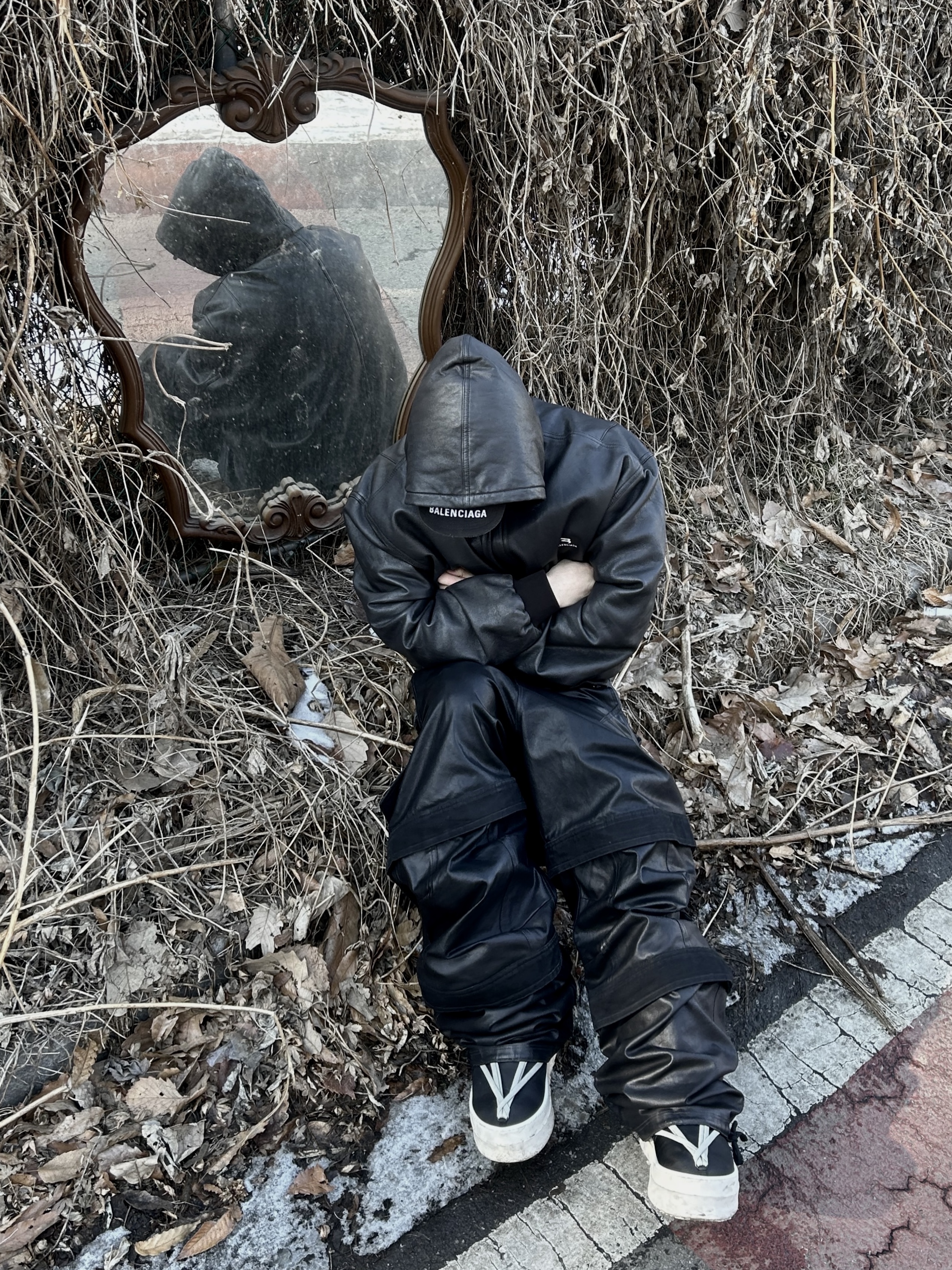 Farfromwhat Far Layered Work Pants Coated Black, Moncler x Rick Owens Bigrocks Boots Black - 23FW 착용 스타일