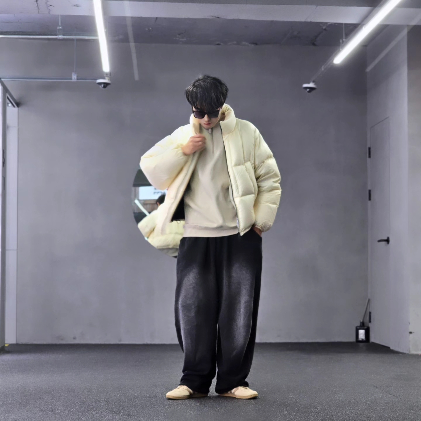 Adidas Stadt Magic Beige, Adidas Adicolor Classic 3-Stripes Half-Zip Sweatshirt Black White - KR Sizing 착용 스타일 - 1