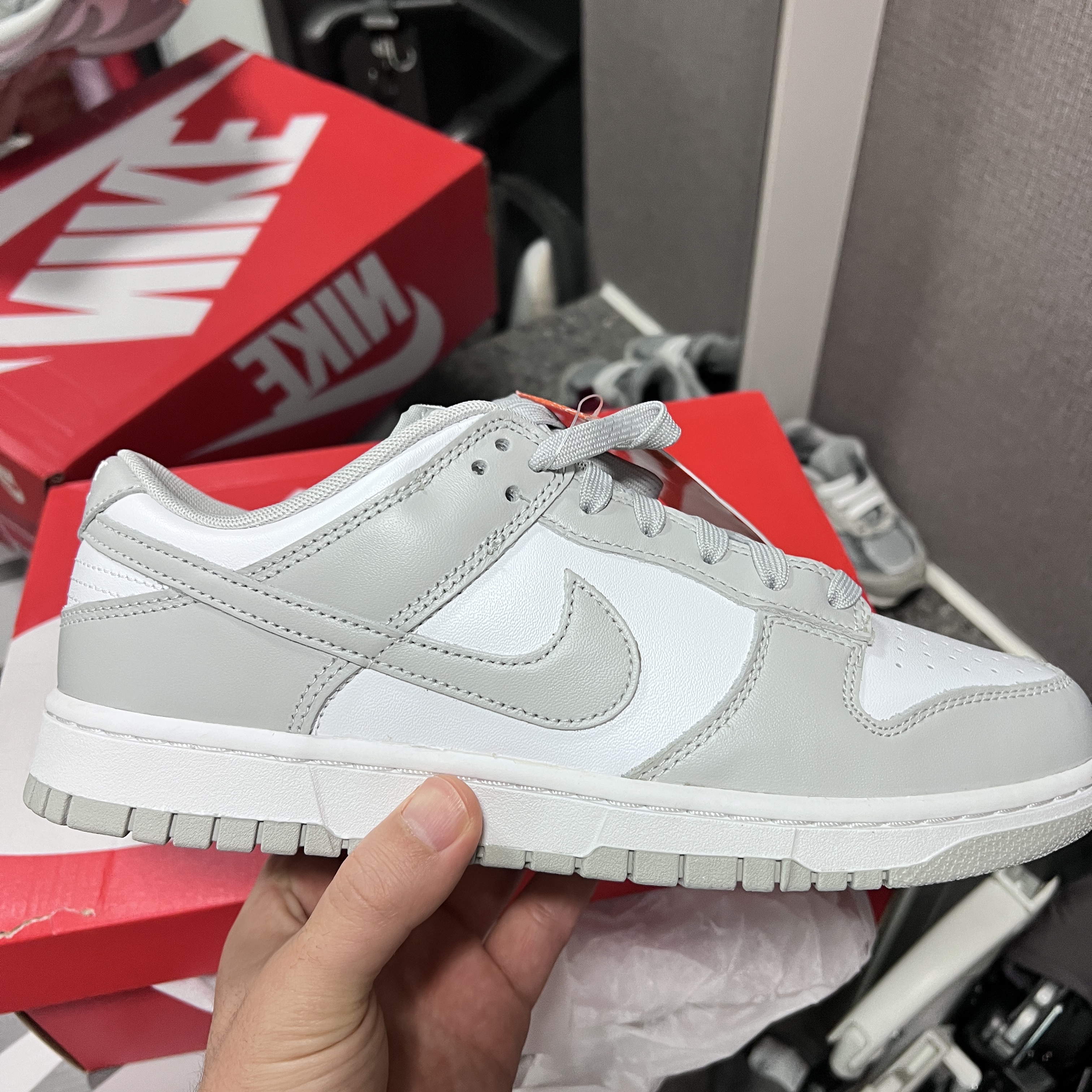 Nike Dunk Low Retro Grey Fog 착용 스타일