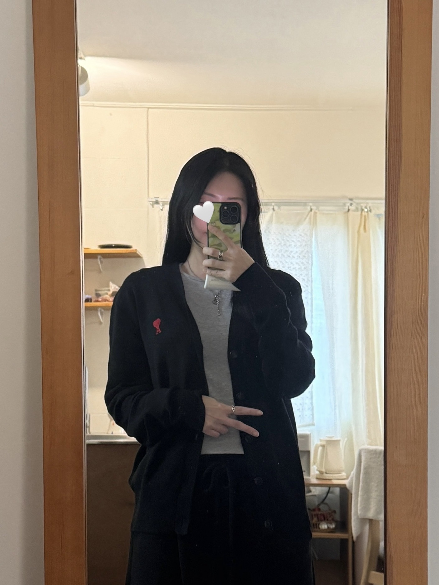 AMI de Coeur Wool Cardigan Black 착용 스타일