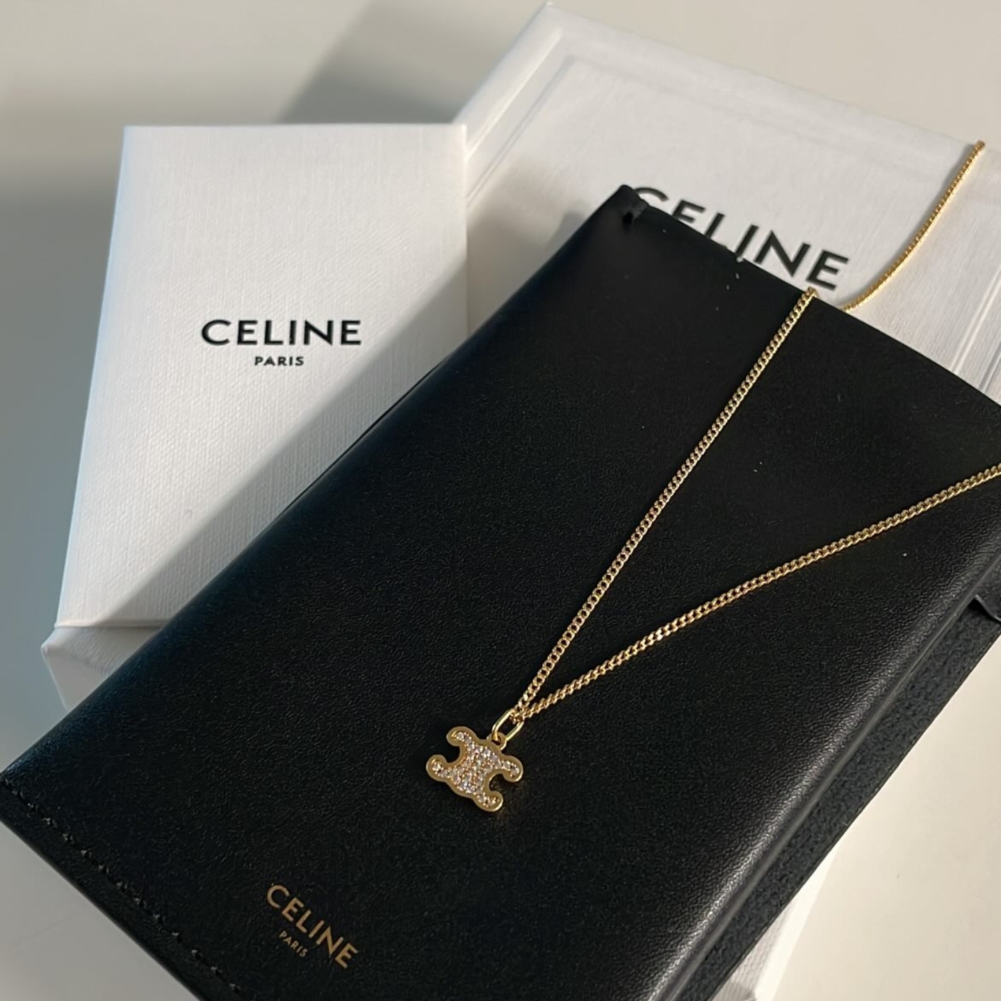 (W) Celine Triomphe Rhinestone Necklace in Brass with Gold Finish and Crystals Gold 착용 스타일