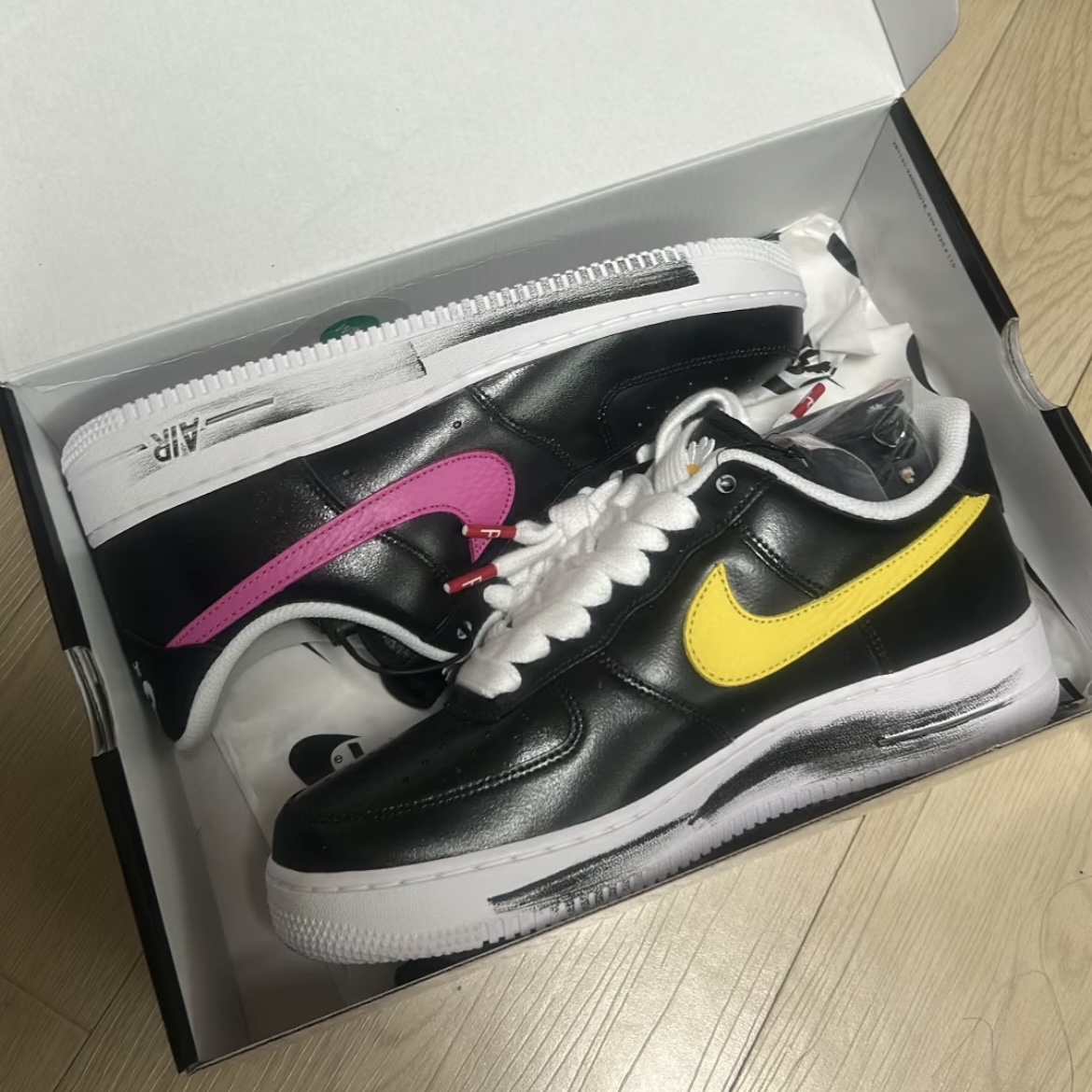 Nike x Peaceminusone Air Force 1 Low Para-Noise 3.0 Black and Multicolor 착용 스타일