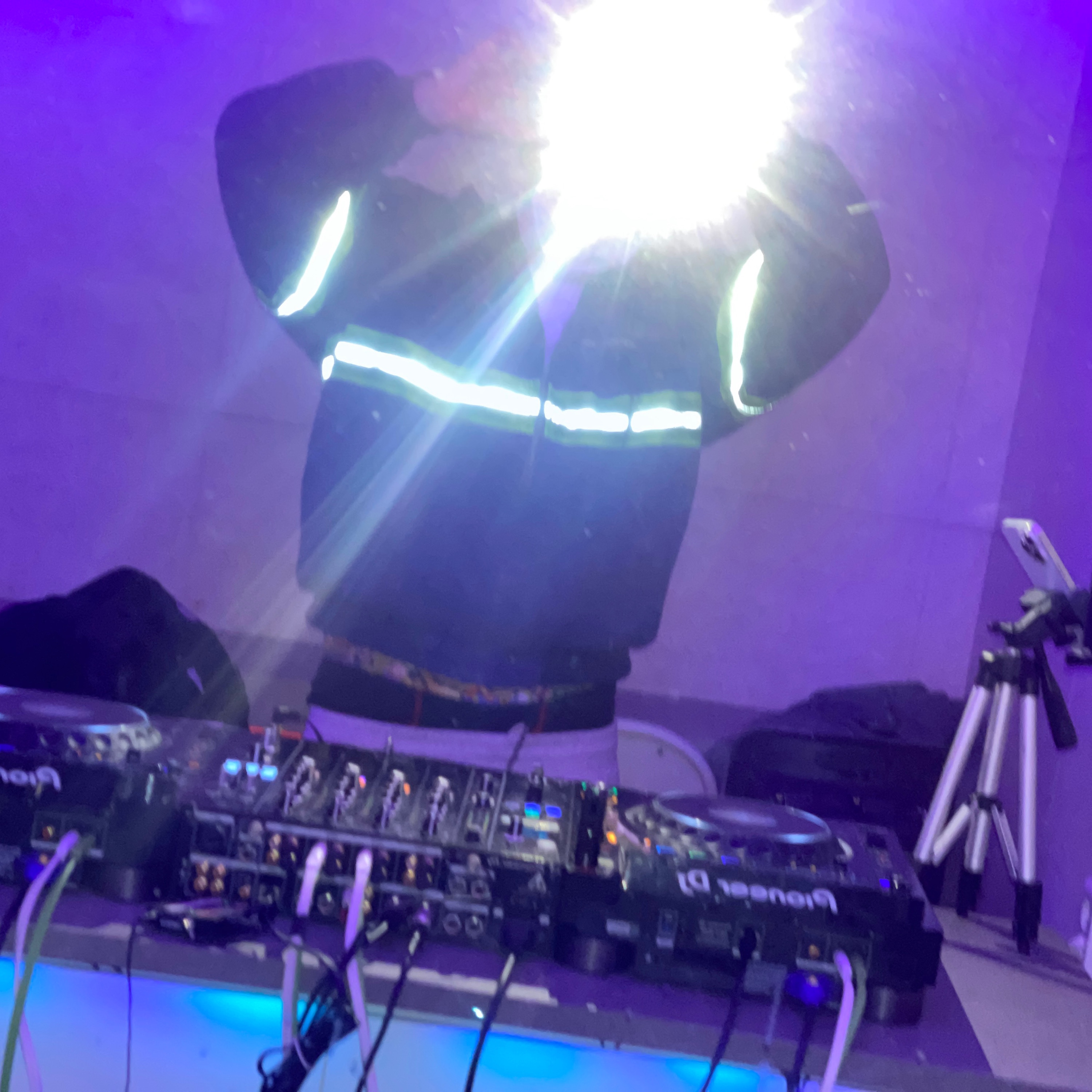 Supreme Reflective Stripe Hooded Work Jacket Navy - 24FW, Uniqlo C Sweat Wide Pants Gray - KR 착용 스타일