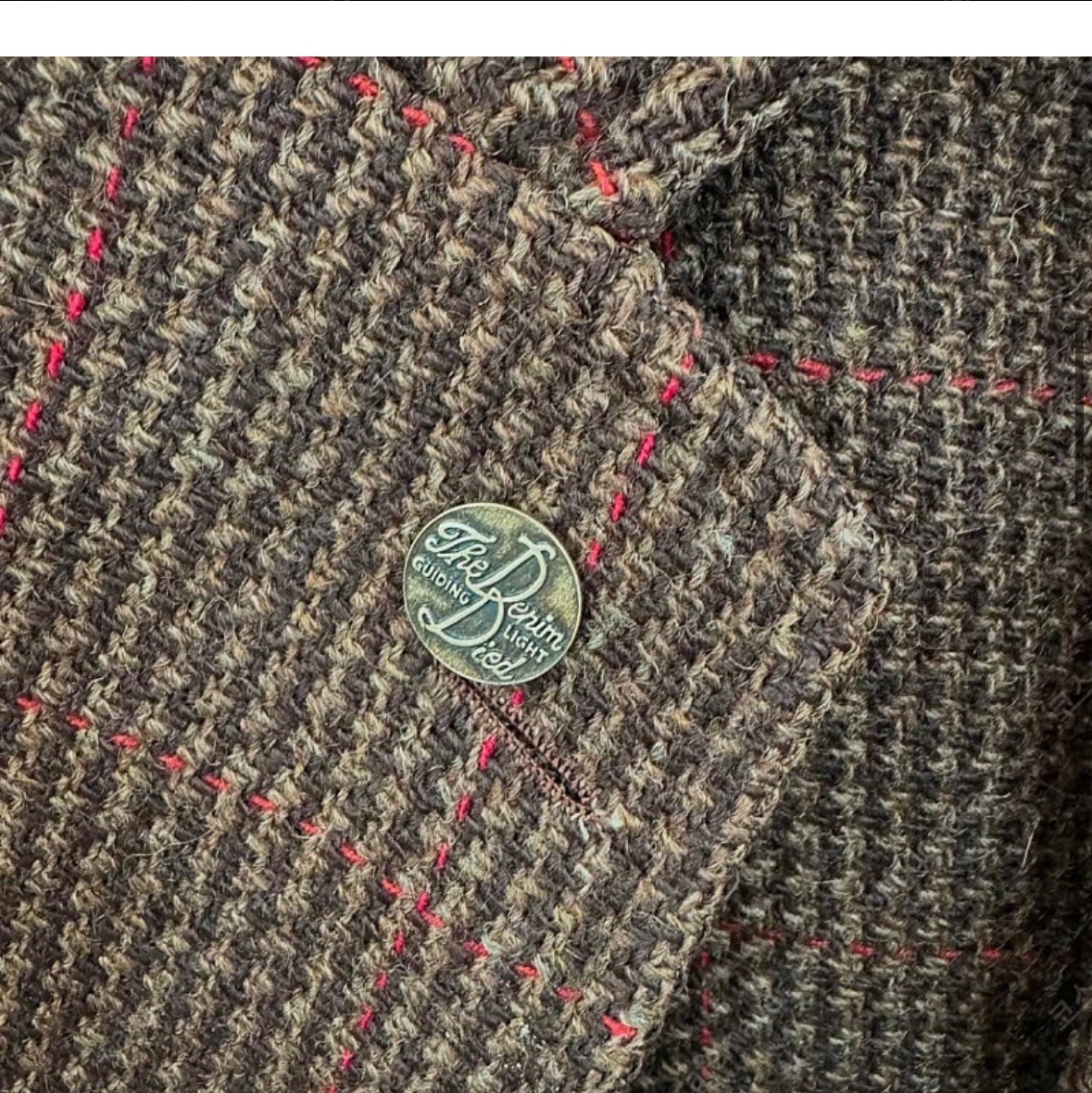Kapital TH.DD Pins Antique Gold 착용 스타일