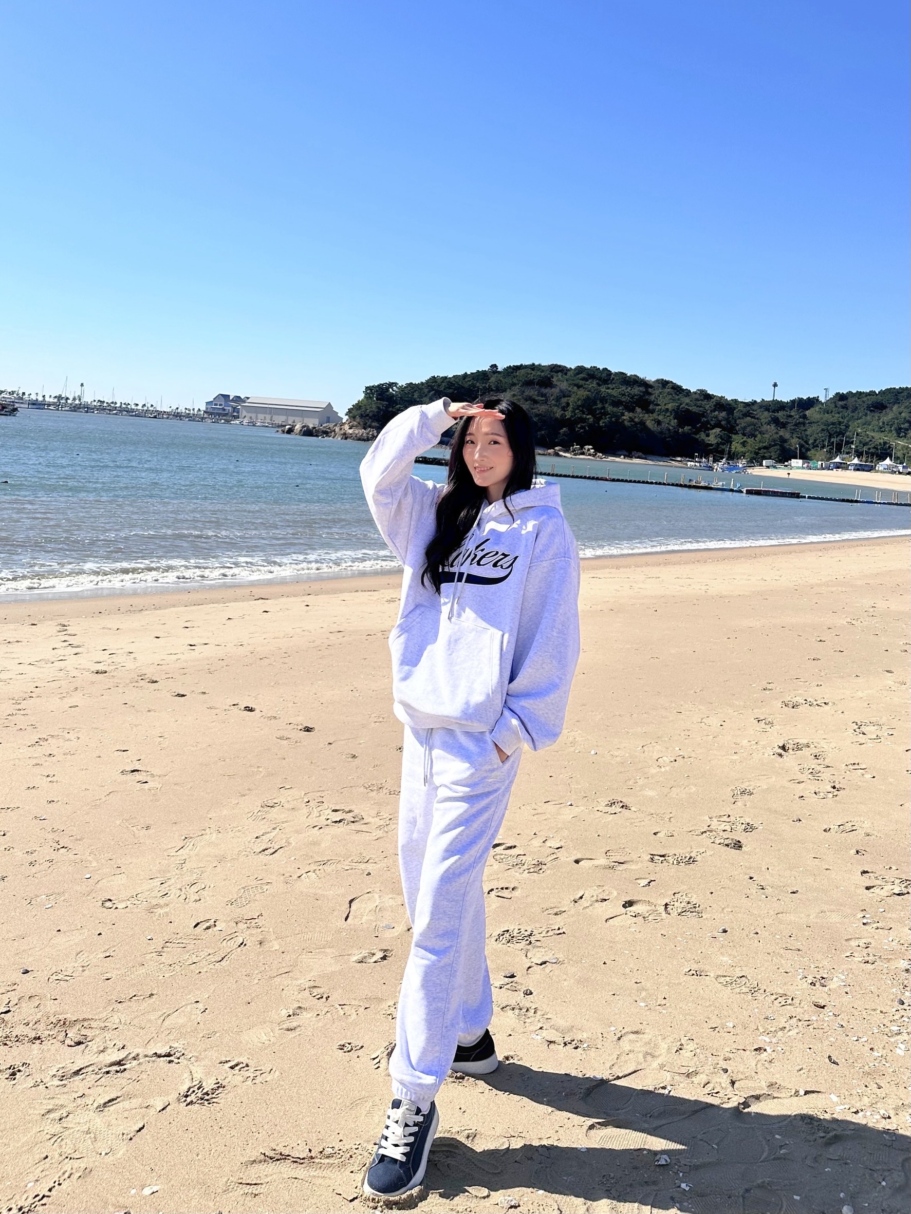 [5% 적립] 르무통 버디 발 편한 메리노울 운동화 다크네이비 착용 스타일 - 1