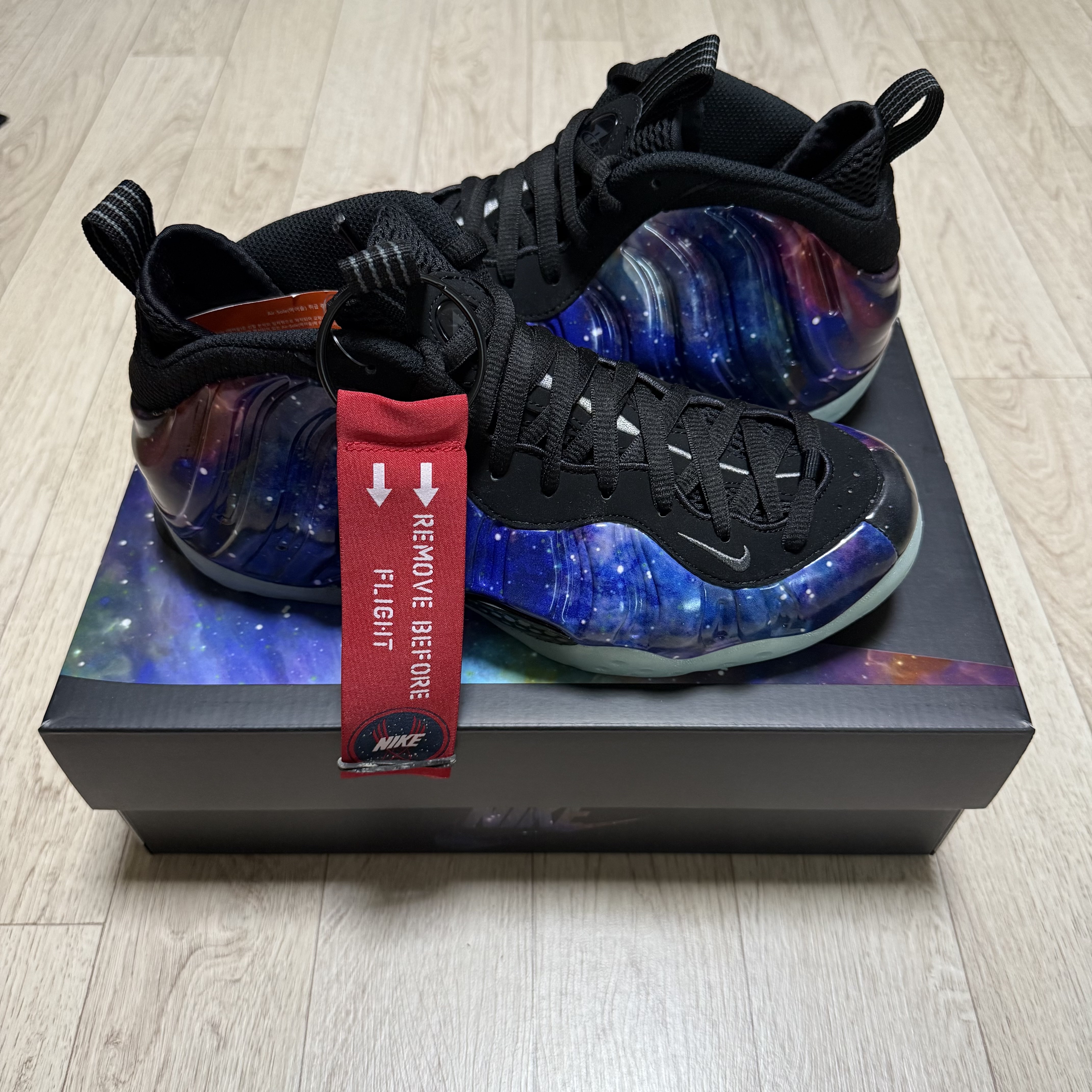 Nike Air Foamposite One Galaxy 착용 스타일