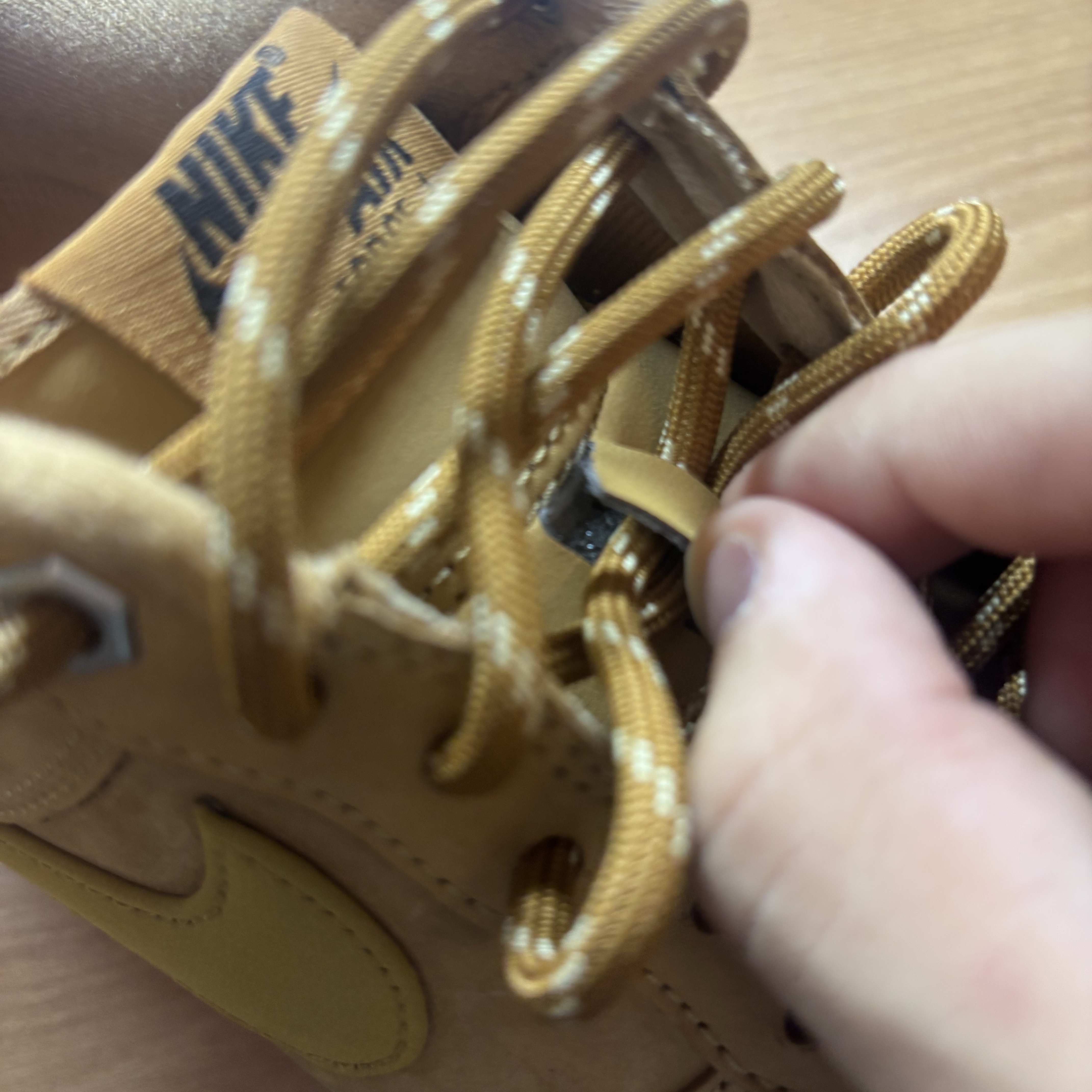Nike Air Force 1 '07 WB Flax 착용 스타일