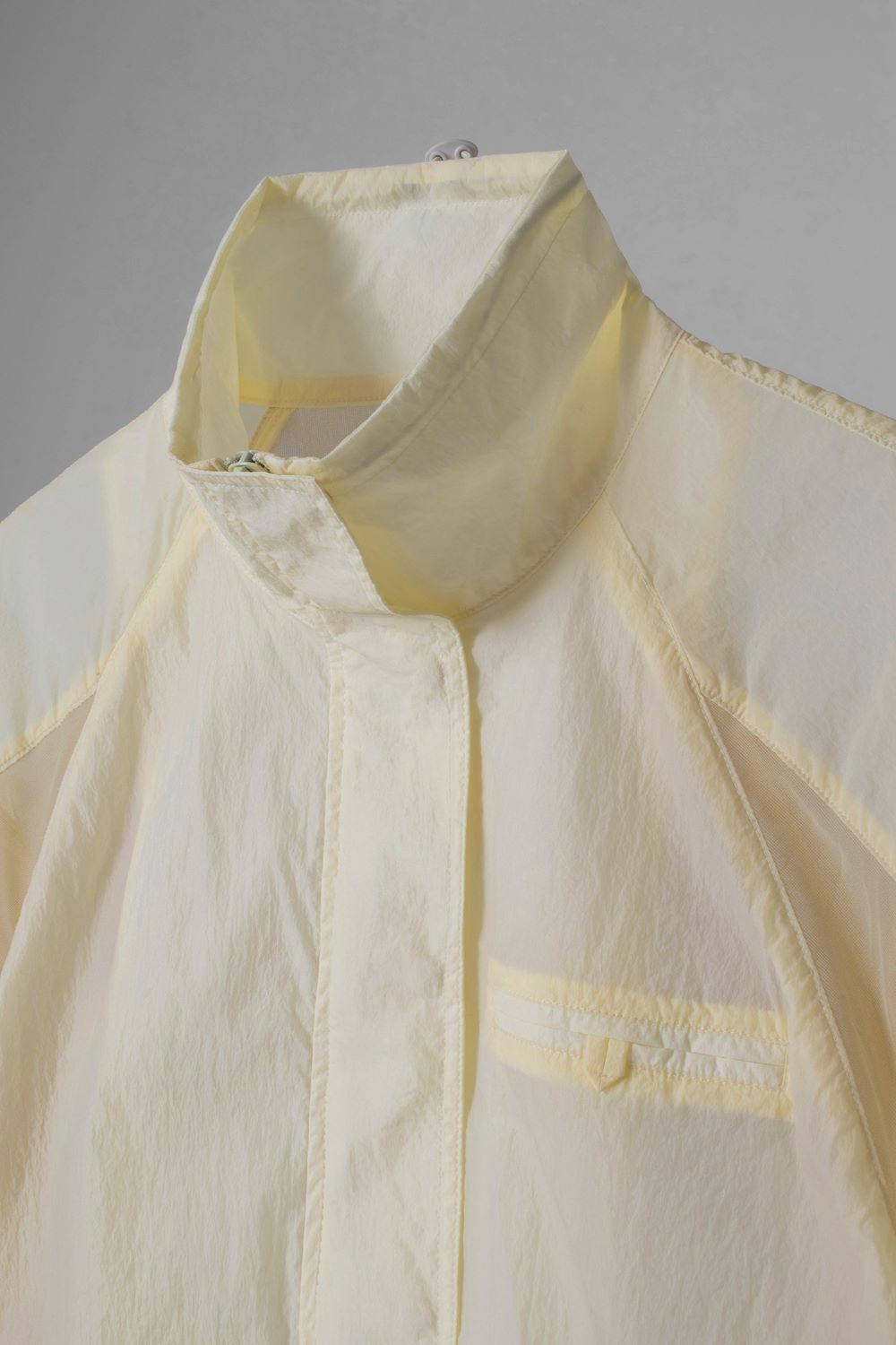韓国商品/OVERDUEFLAIR INCISION NYLON BLOUSON JUMPER 韓国商品/OVERDUEFLAIR INCISION NYLON BLOUSON JUMPER