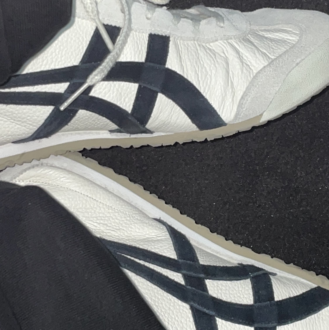 Onitsuka Tiger Mexico 66 Vintage White Black 착용 스타일