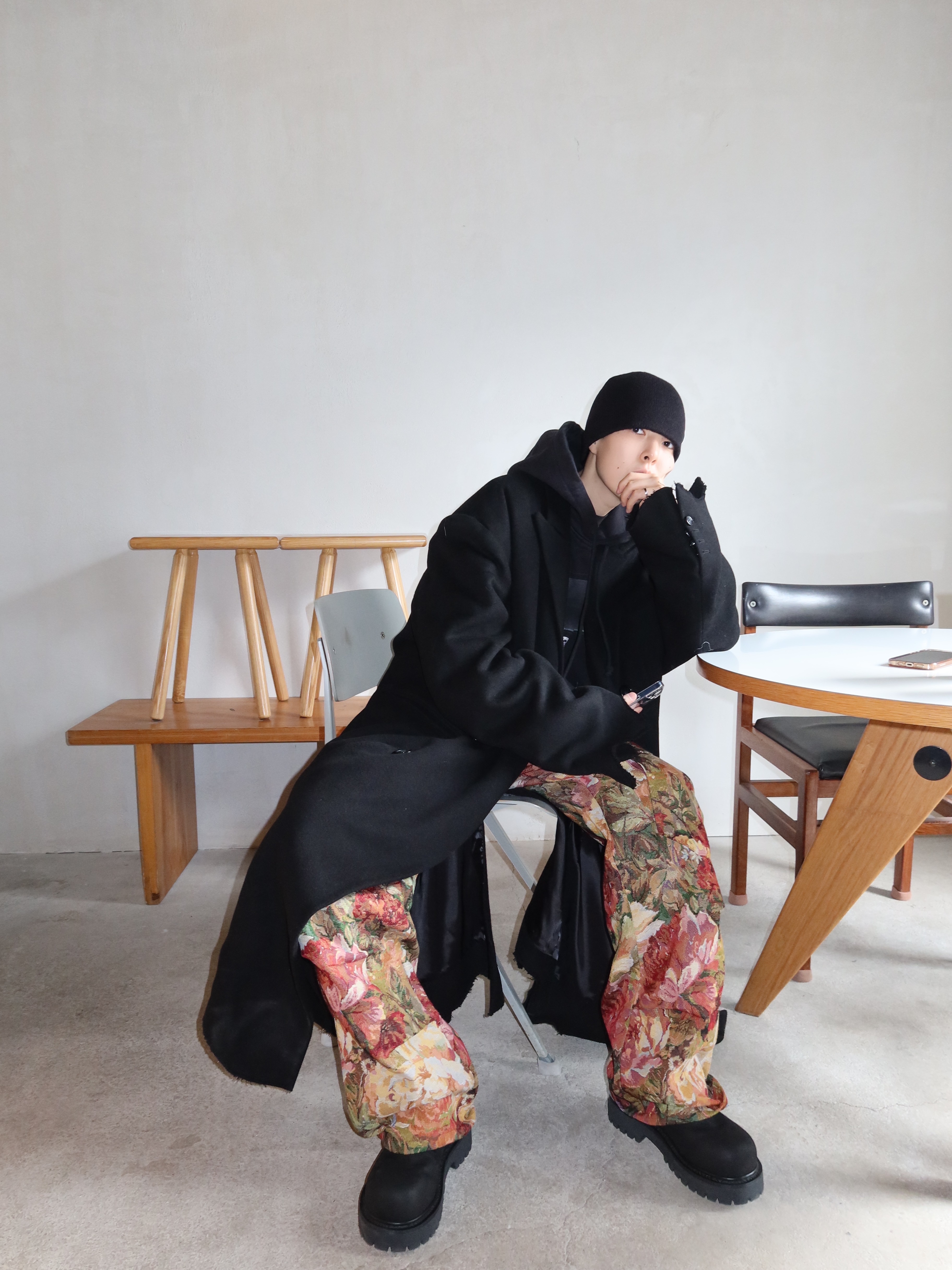 Hono Report Jacquard Cargo Pants Red Garden 착용 스타일 - 2