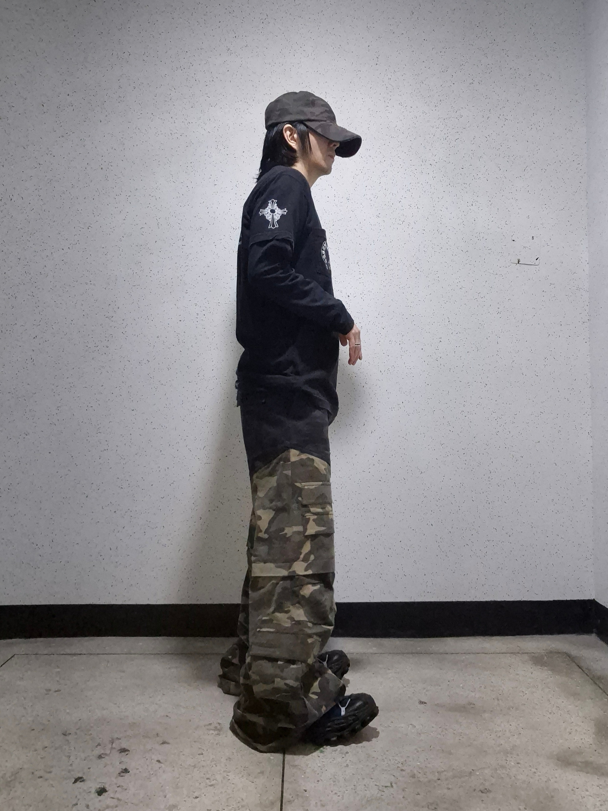 Balenciaga Hike Sneaker Black 착용 스타일 - 7