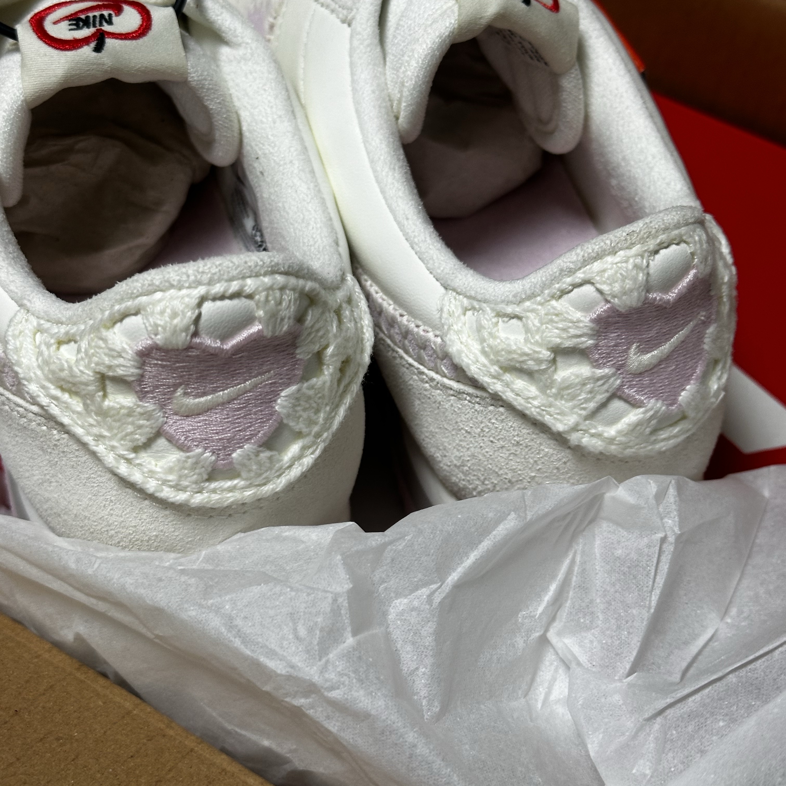 (W) Nike Cortez Valentine's Day Sail Pink Foam 착용 스타일 - 2