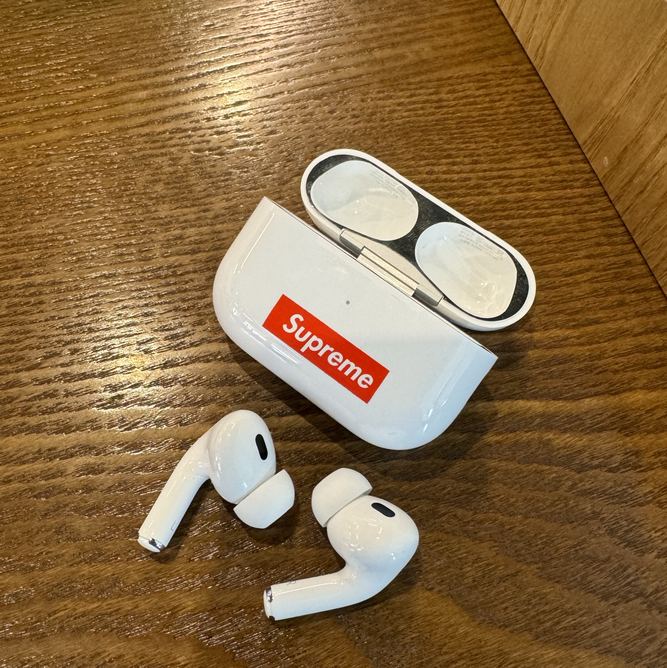 Apple Airpods Pro 2nd Gen with MagSafe Charging Case USB C (Korean Ver.) 착용 스타일