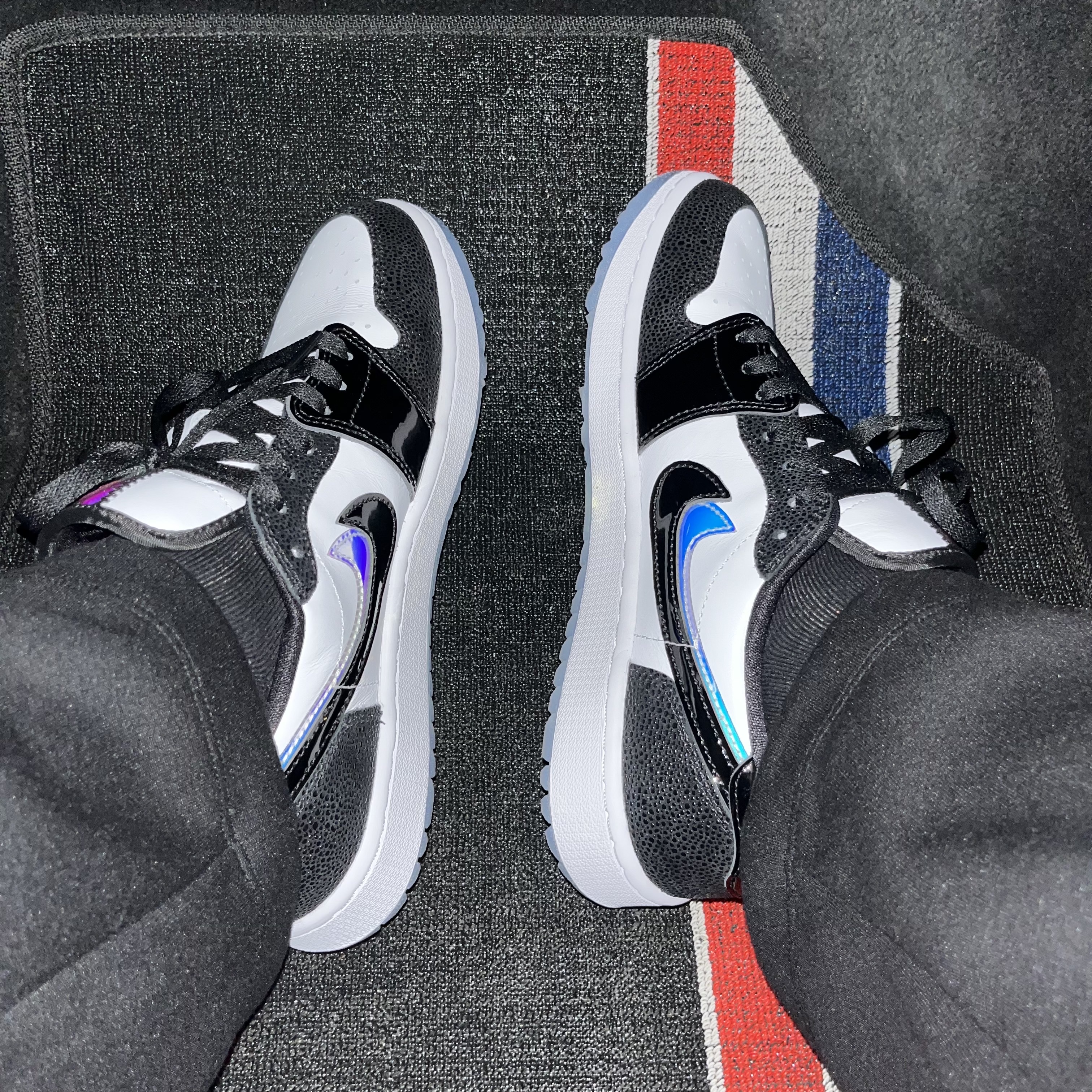 Jordan 1 Low Golf NRG White Black 착용 스타일