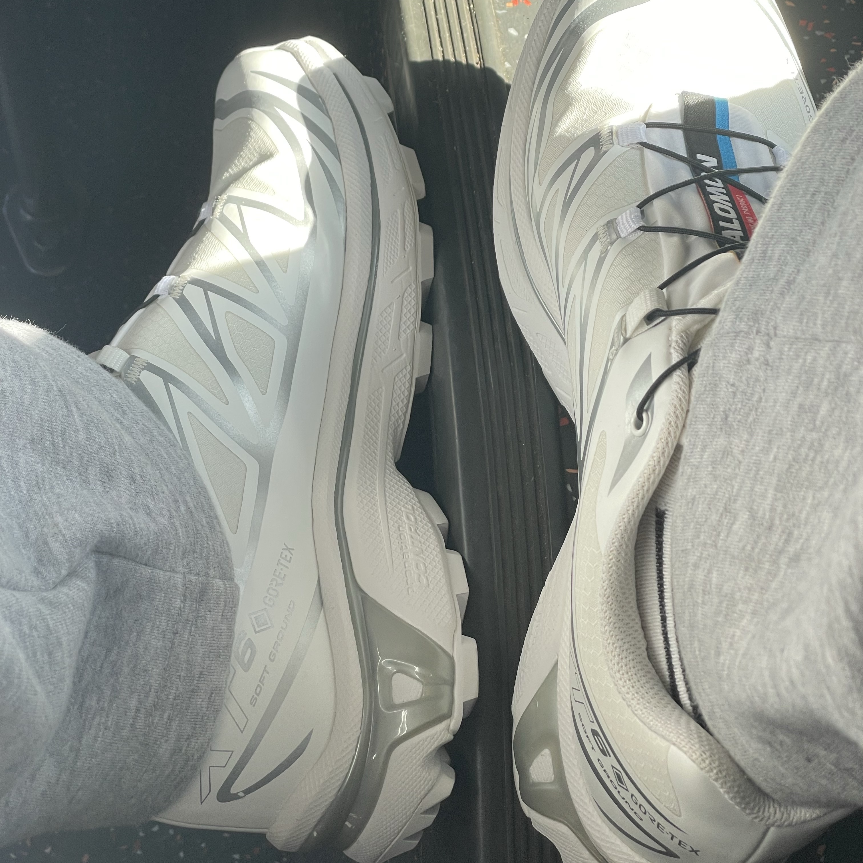 Salomon XT-6 Gore-Tex White Silver 착용 스타일 - 1