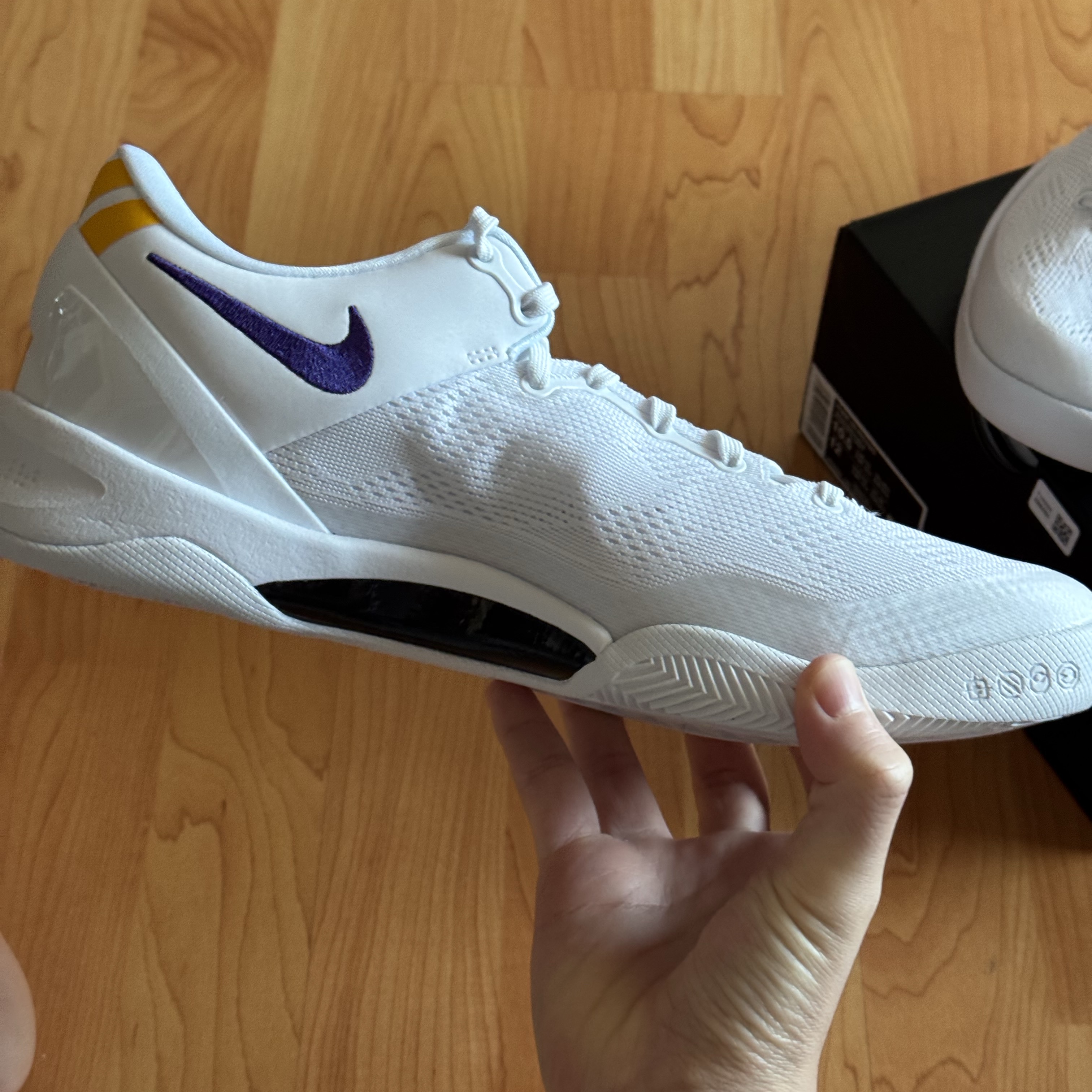 Nike Kobe 8 Protro White and Court Purple 착용 스타일 - 4