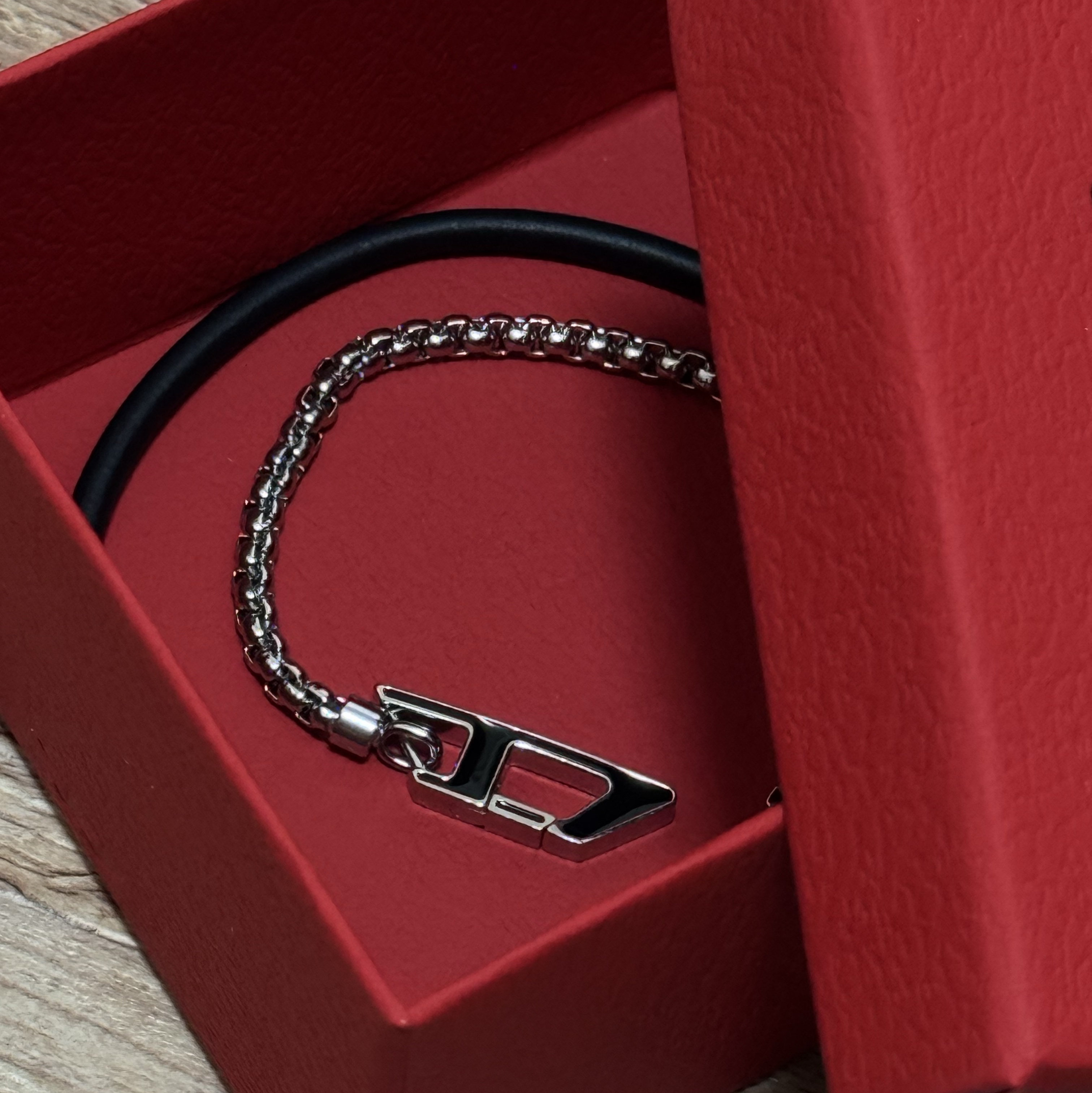 Diesel Dx1472 Stainless Steel Chain Bracelet Silver Black 착용 스타일