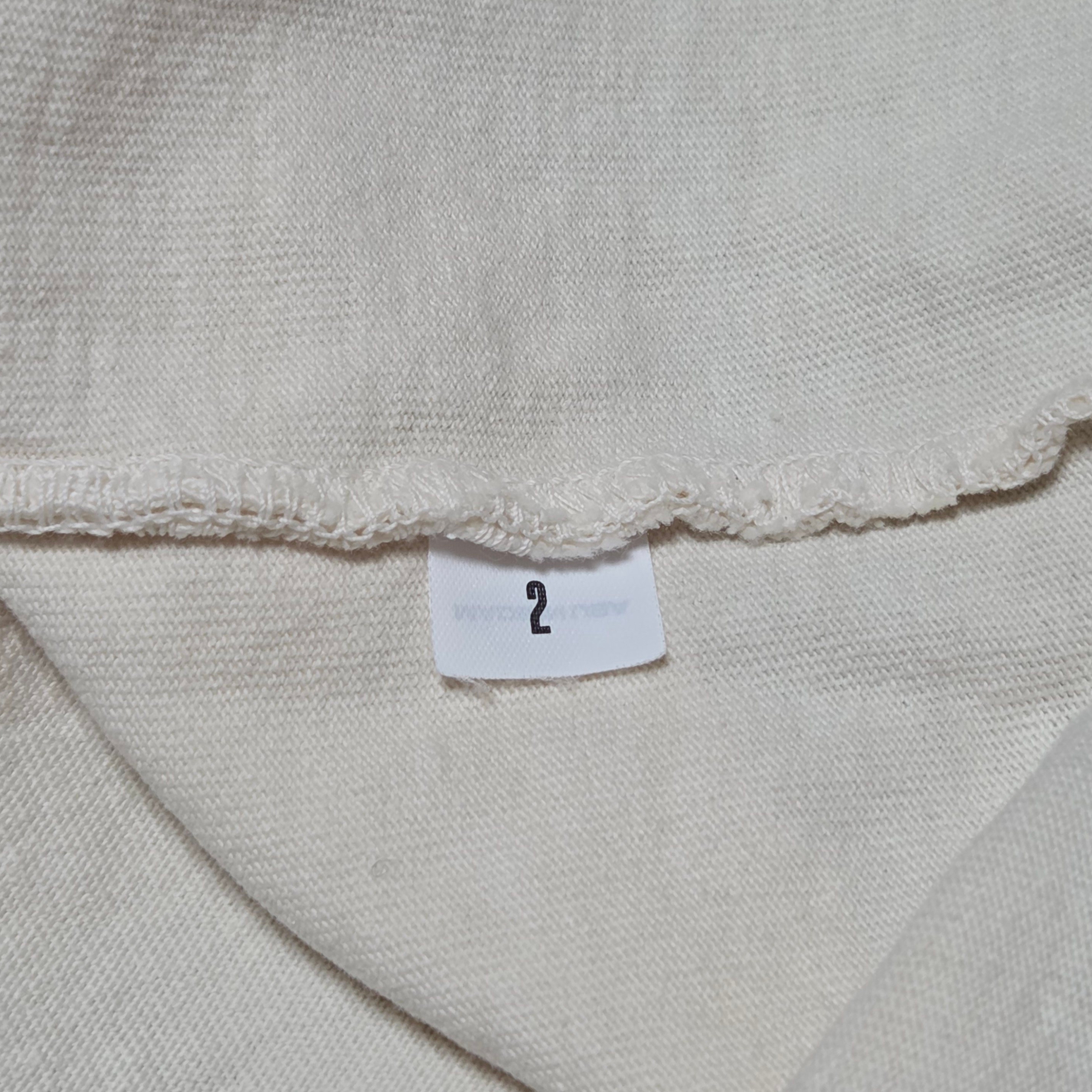 Yeezy Vultures Long T-Shirt White 착용 스타일 - 4