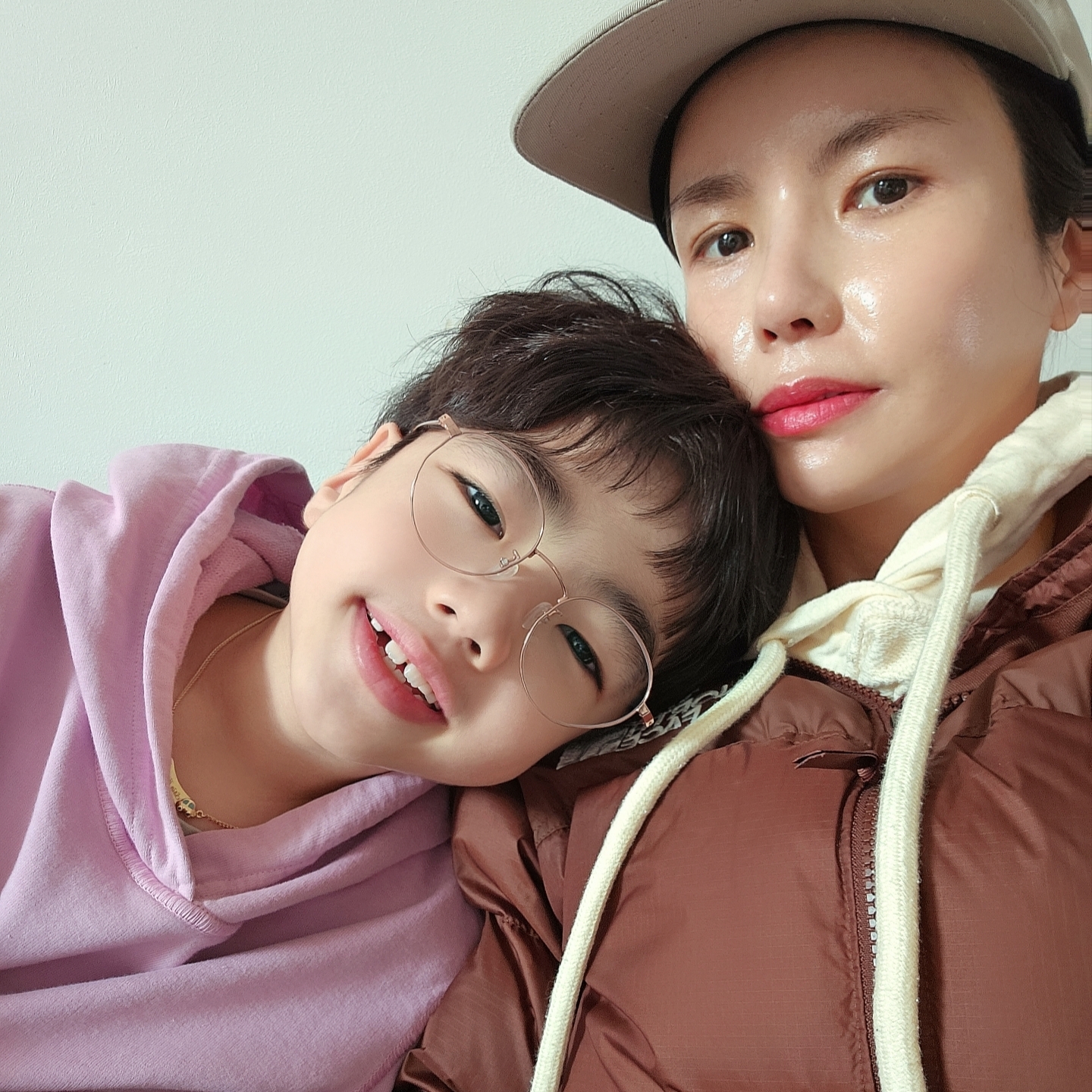 (W) Nike Air Superfly Metallic Silver and Black, (Kids) Stone Island 61640 Cotton Fleece Hooded Sweatshirt Onion Rose - 21SS 착용 스타일 - 4