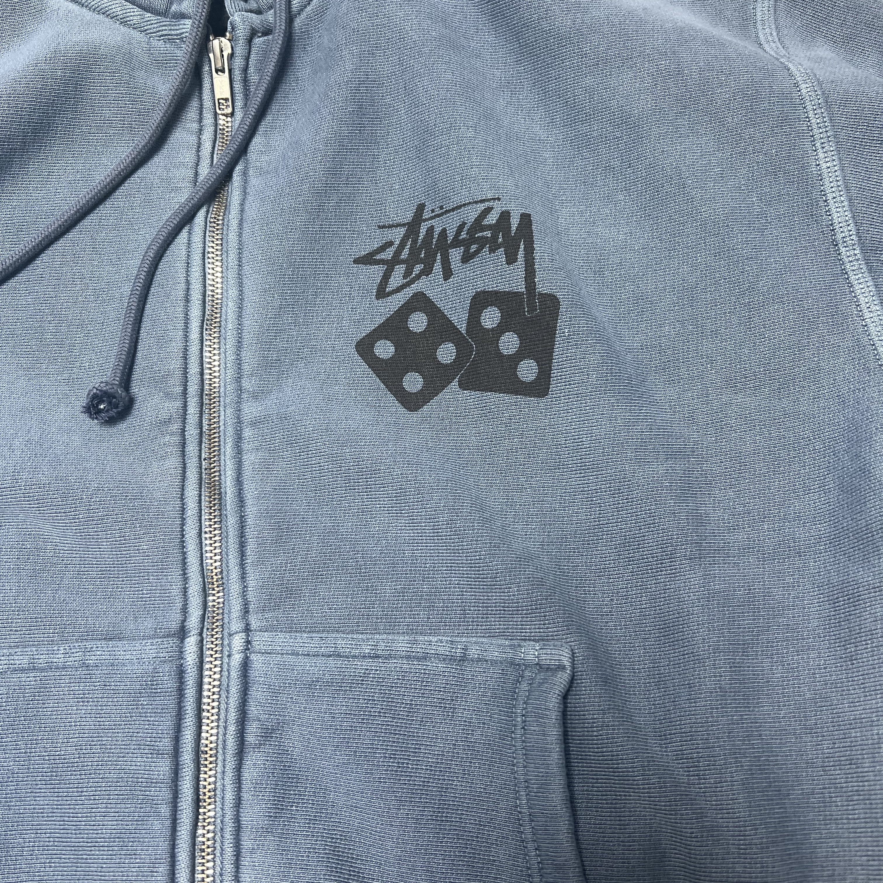 Stussy Pigment Dyed Dice Zip Hoodie Navy 착용 스타일 - 1