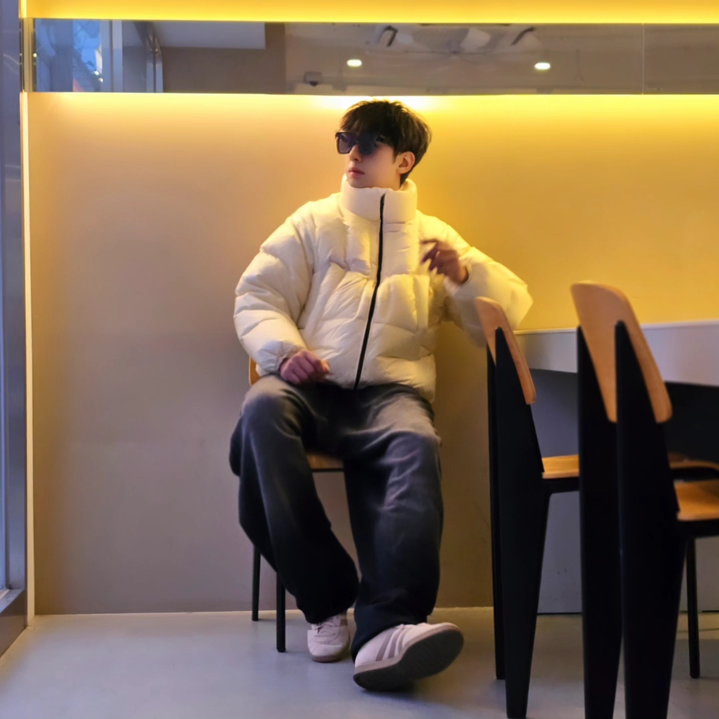 Adidas Stadt Magic Beige, Adidas Adicolor Classic 3-Stripes Half-Zip Sweatshirt Black White - KR Sizing 착용 스타일 - 7