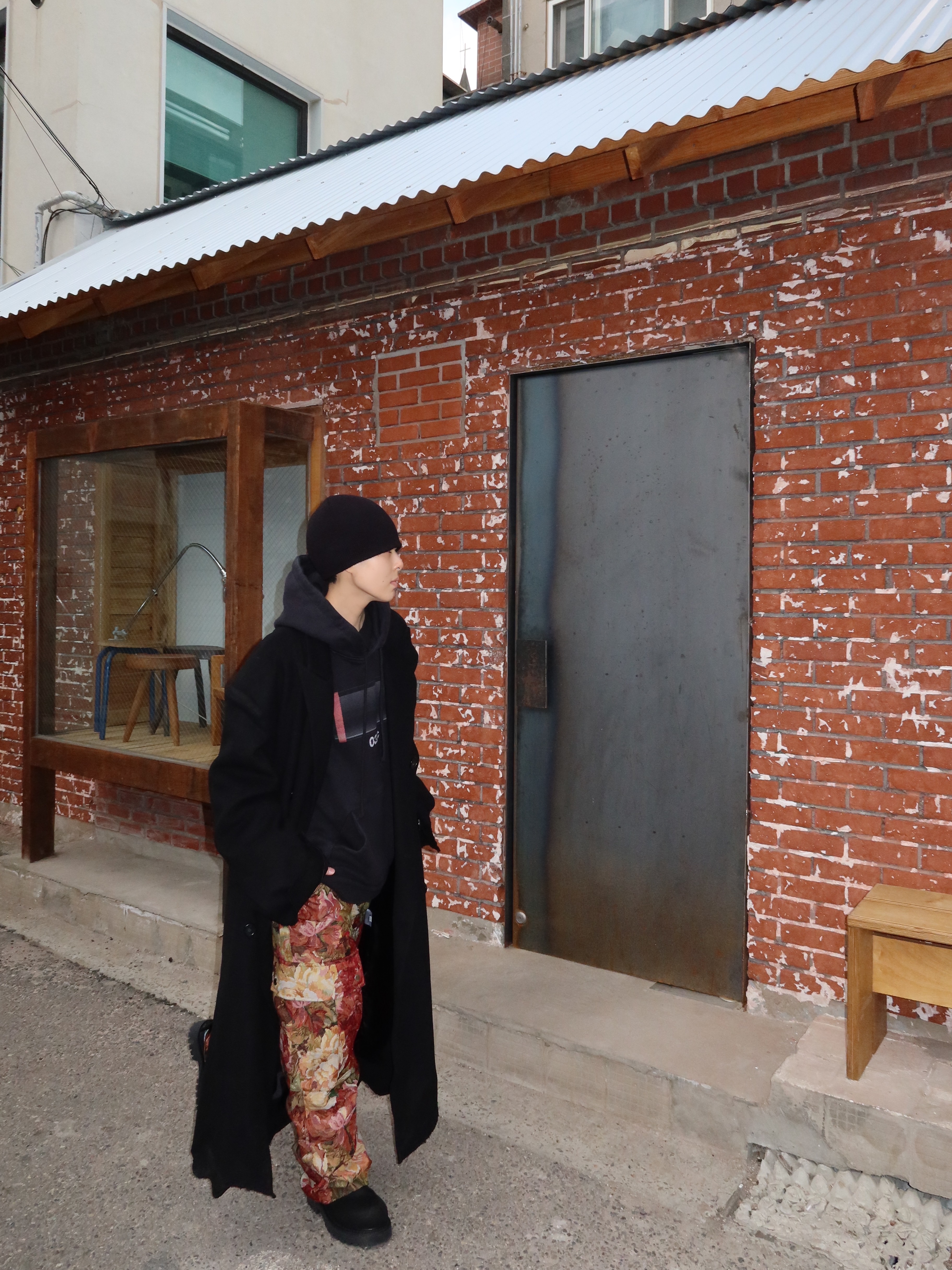 Hono Report Jacquard Cargo Pants Red Garden 착용 스타일 - 6