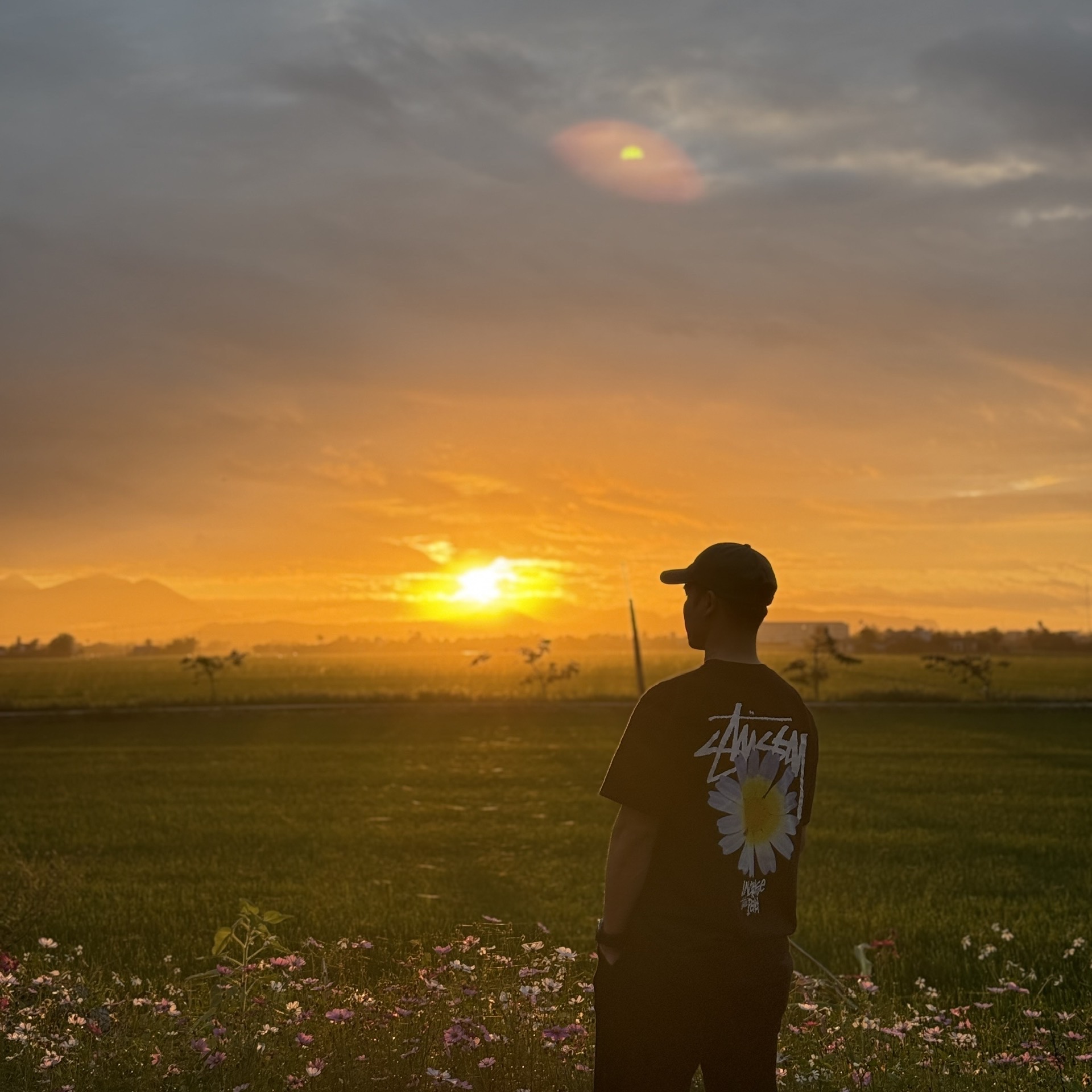 Stussy ITP Flower T-Shirt Black 착용 스타일