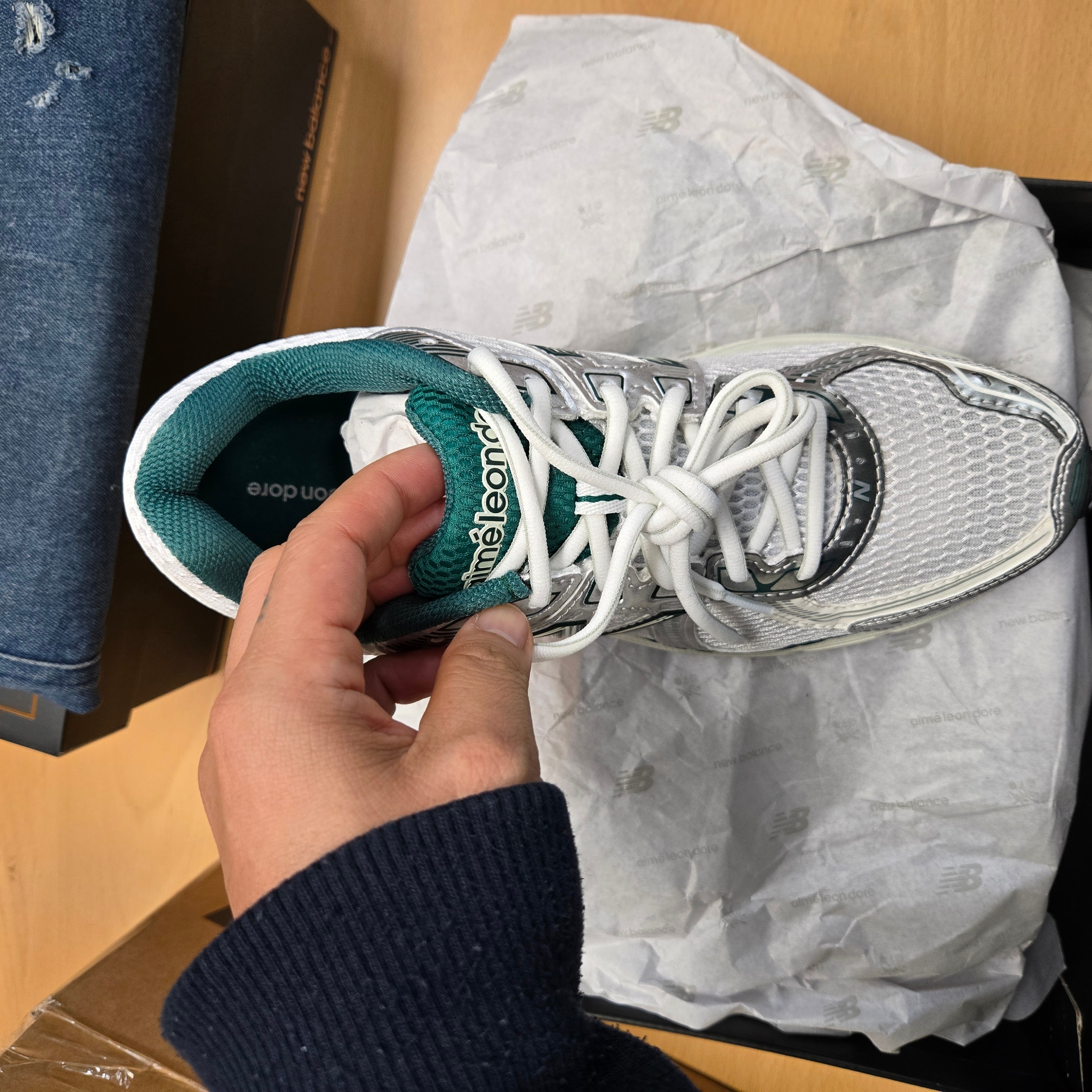 New Balance x Aime Leon Dore 860v2 Grey Green 착용 스타일 - 3