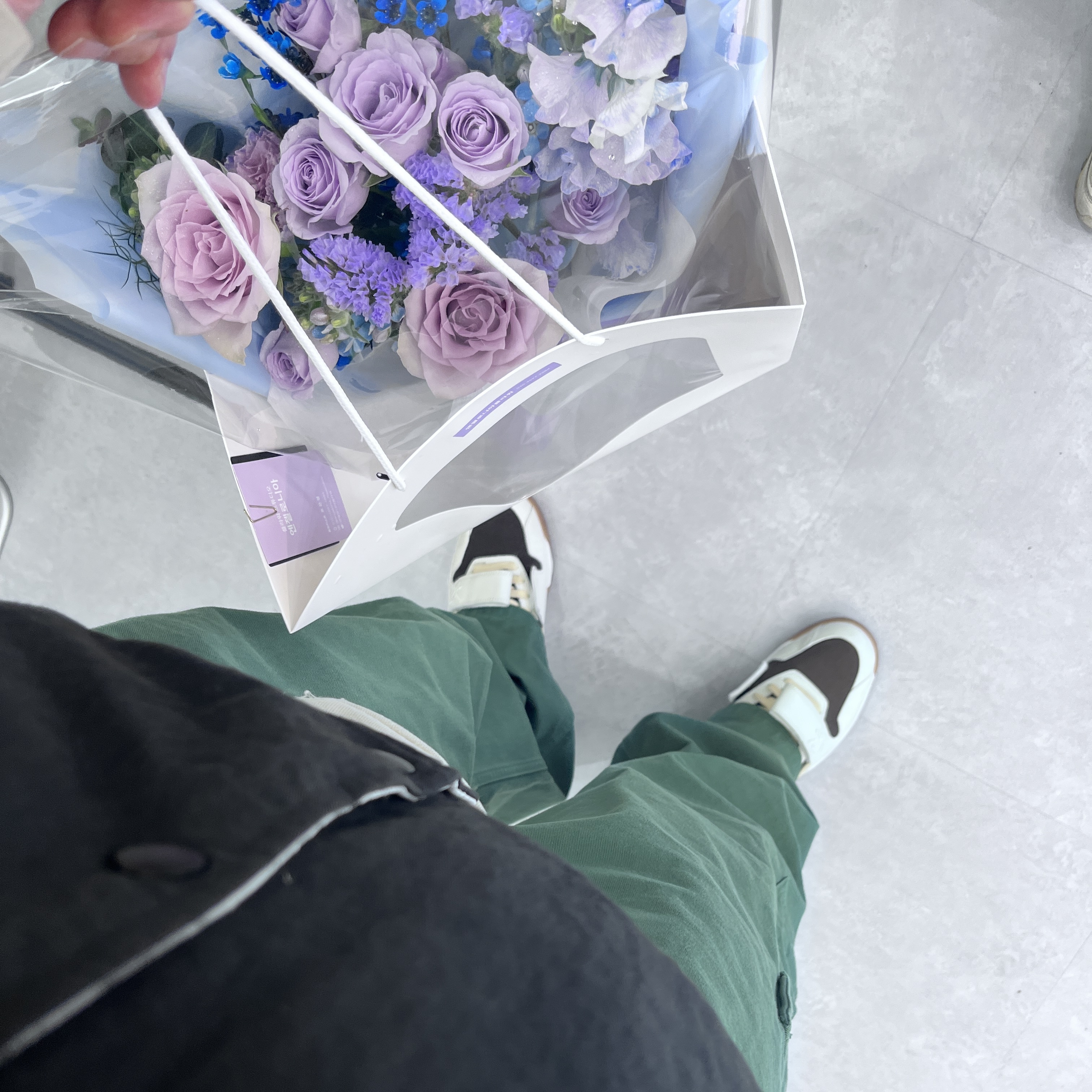 Jordan x Travis Scott Jumpman Jack TR Sail and Dark Mocha 착용 스타일 - 3