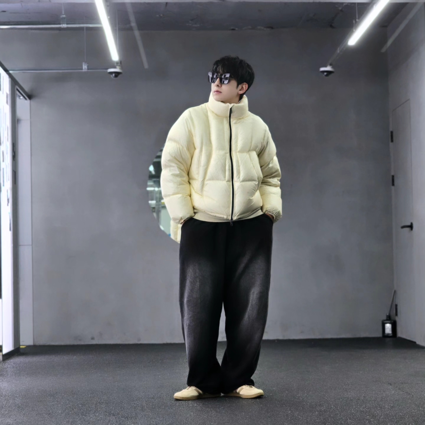 Adidas Stadt Magic Beige, Adidas Adicolor Classic 3-Stripes Half-Zip Sweatshirt Black White - KR Sizing 착용 스타일 - 5