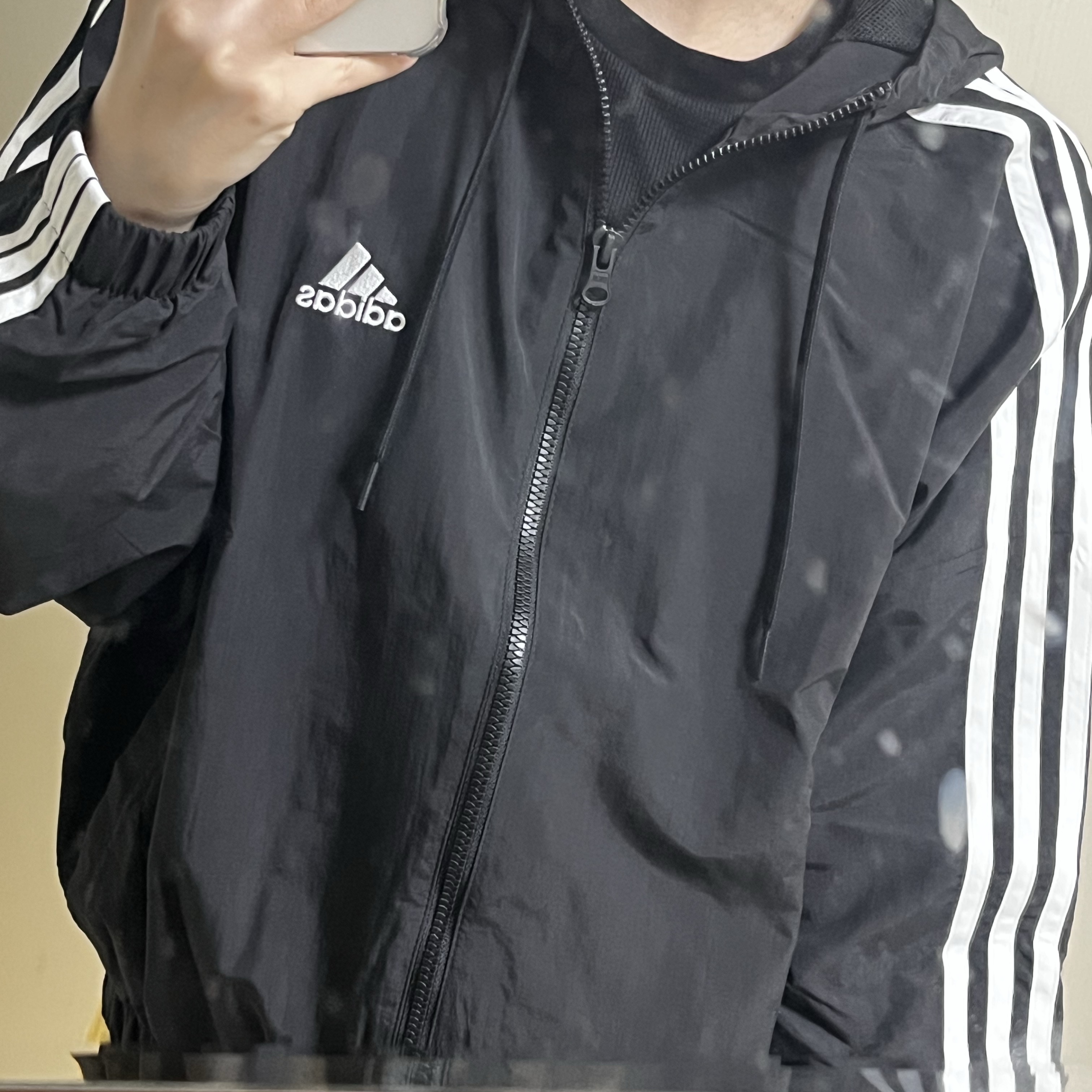 (W) Adidas Essential 3S Woven Windbreaker Jacket Black White - KR Sizing 착용 스타일