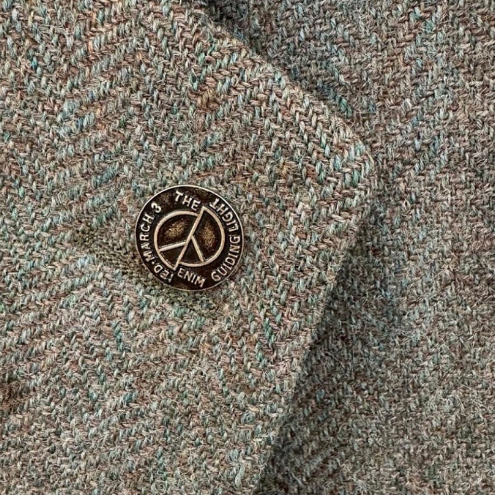 Kapital TH.DD Pins Antique Gold 착용 스타일