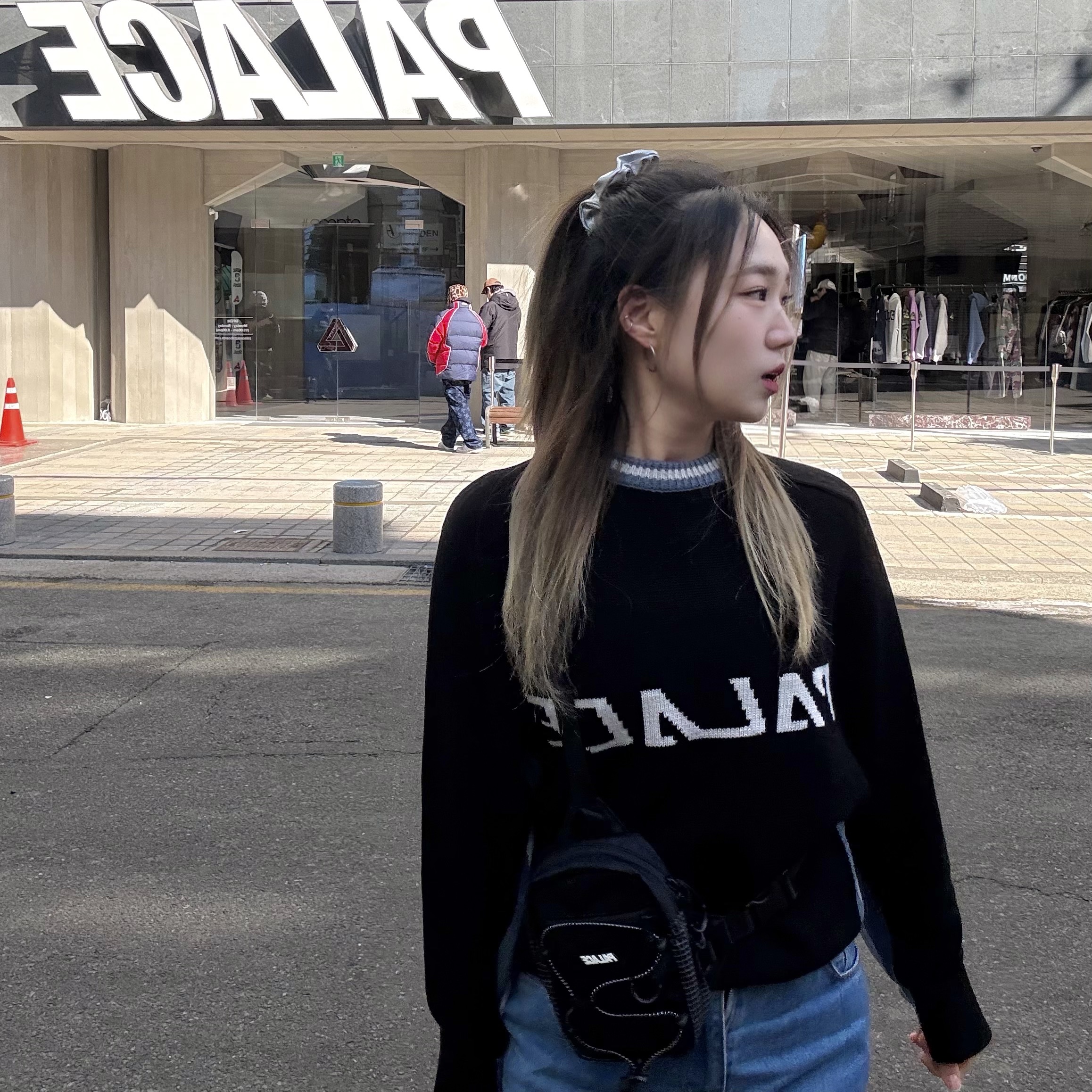 Palace Tri Colour Knit Black - 25SS, Palace Cordura Reflex RS Shot Bag Black - 25SS 착용 스타일