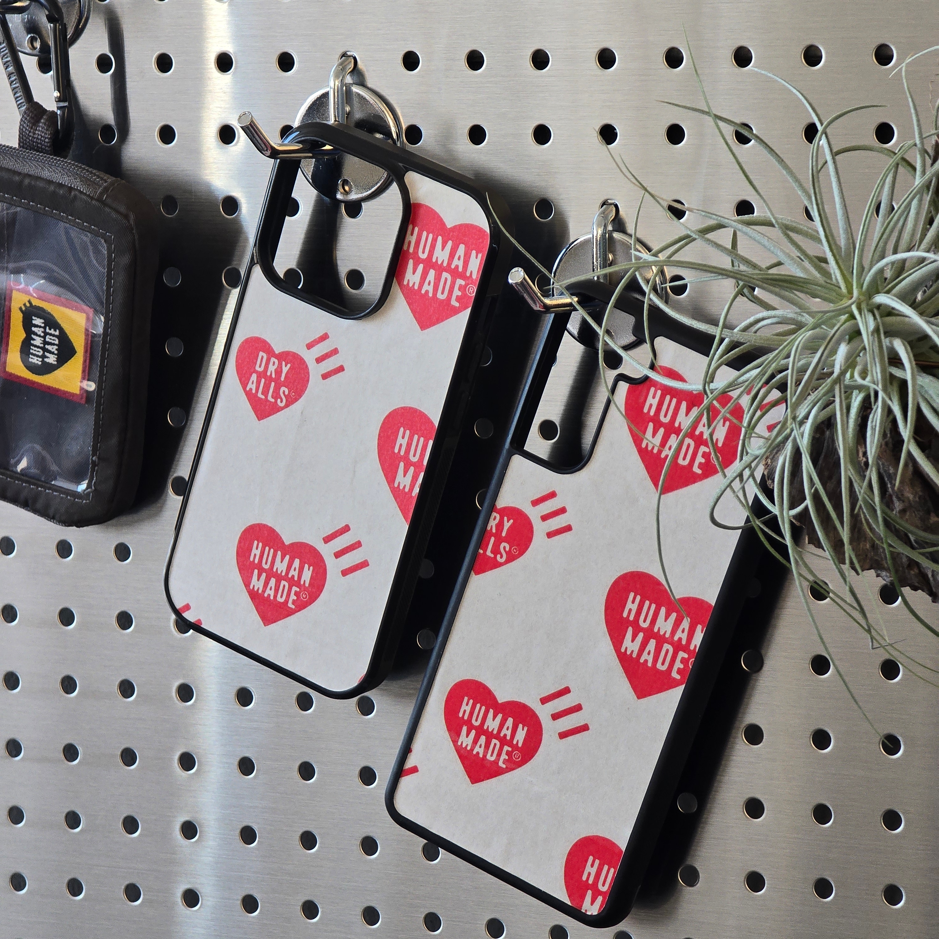 Human Made Military Card Case Black, Human Made Military Card Case Olive Drab 착용 스타일 - 1