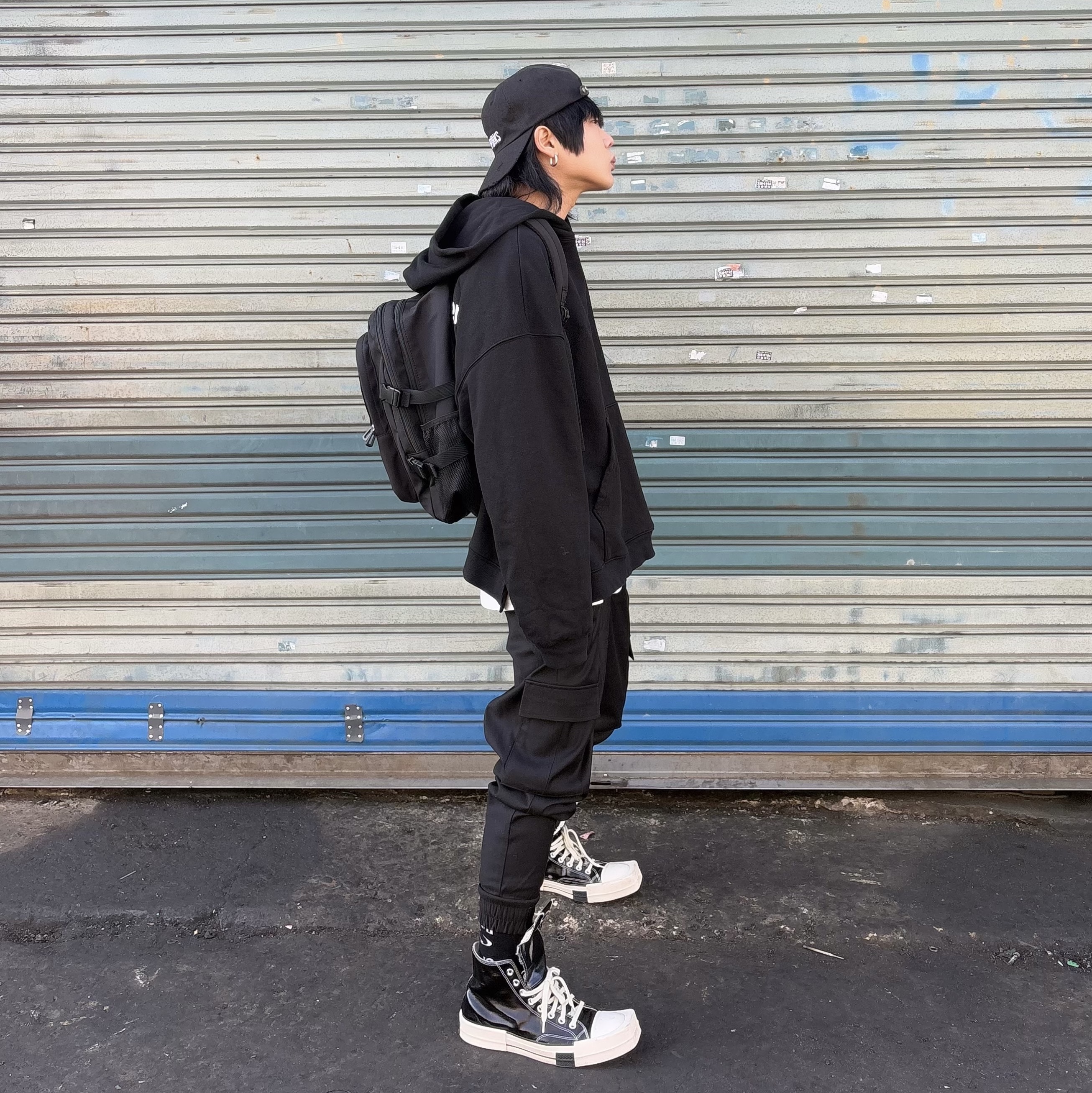 Converse x Drkshdw Turbodrk Chuck 70 Hi Black Lacquered Denim 착용 스타일 - 1