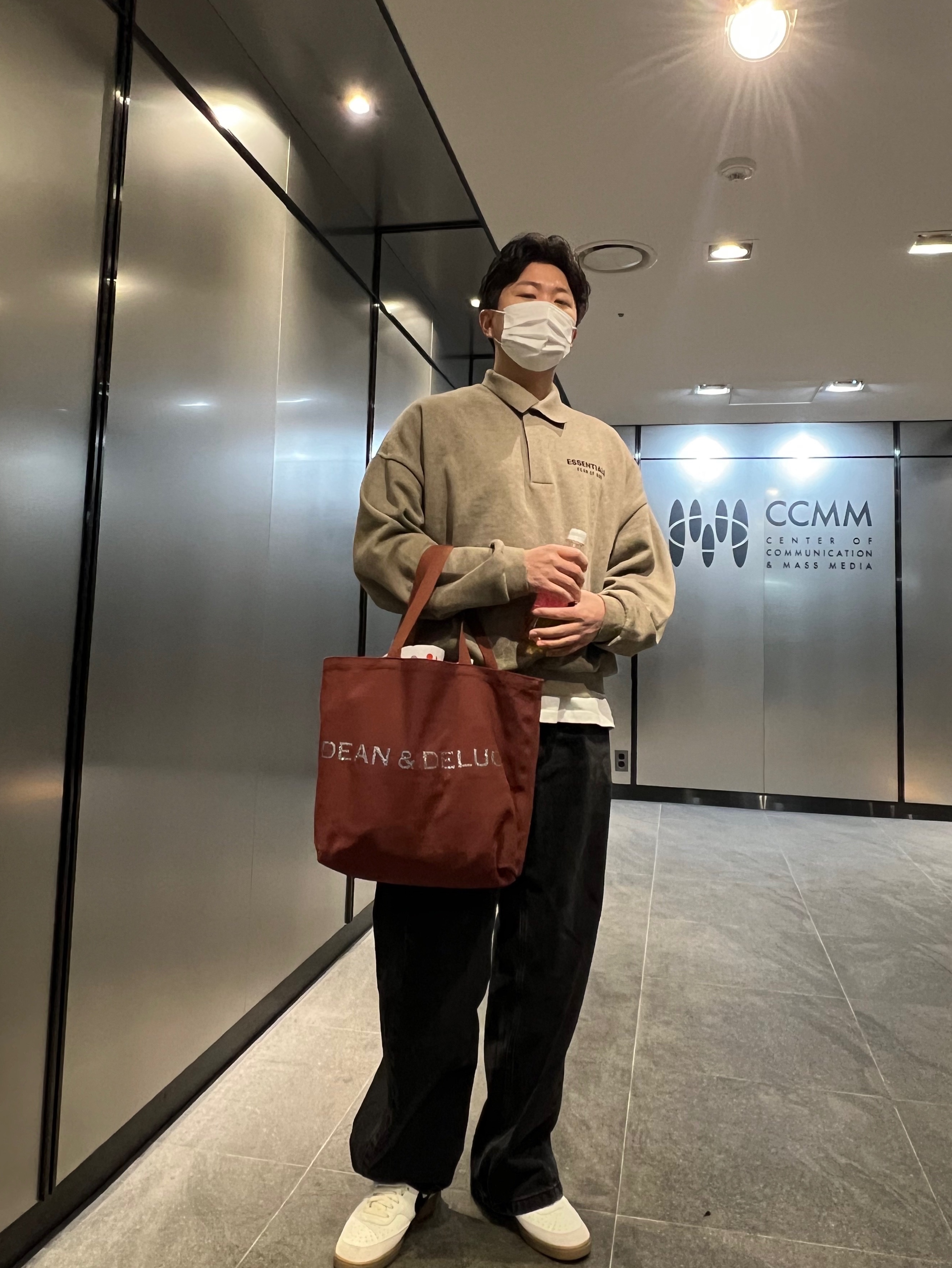 Essentials Fleece Polo Sweatshirt Heather Grey - 24FW, Apple Watch Ultra 2 49mm Titanium Case with Ocean Band White (Korean Ver.) 착용 스타일 - 2