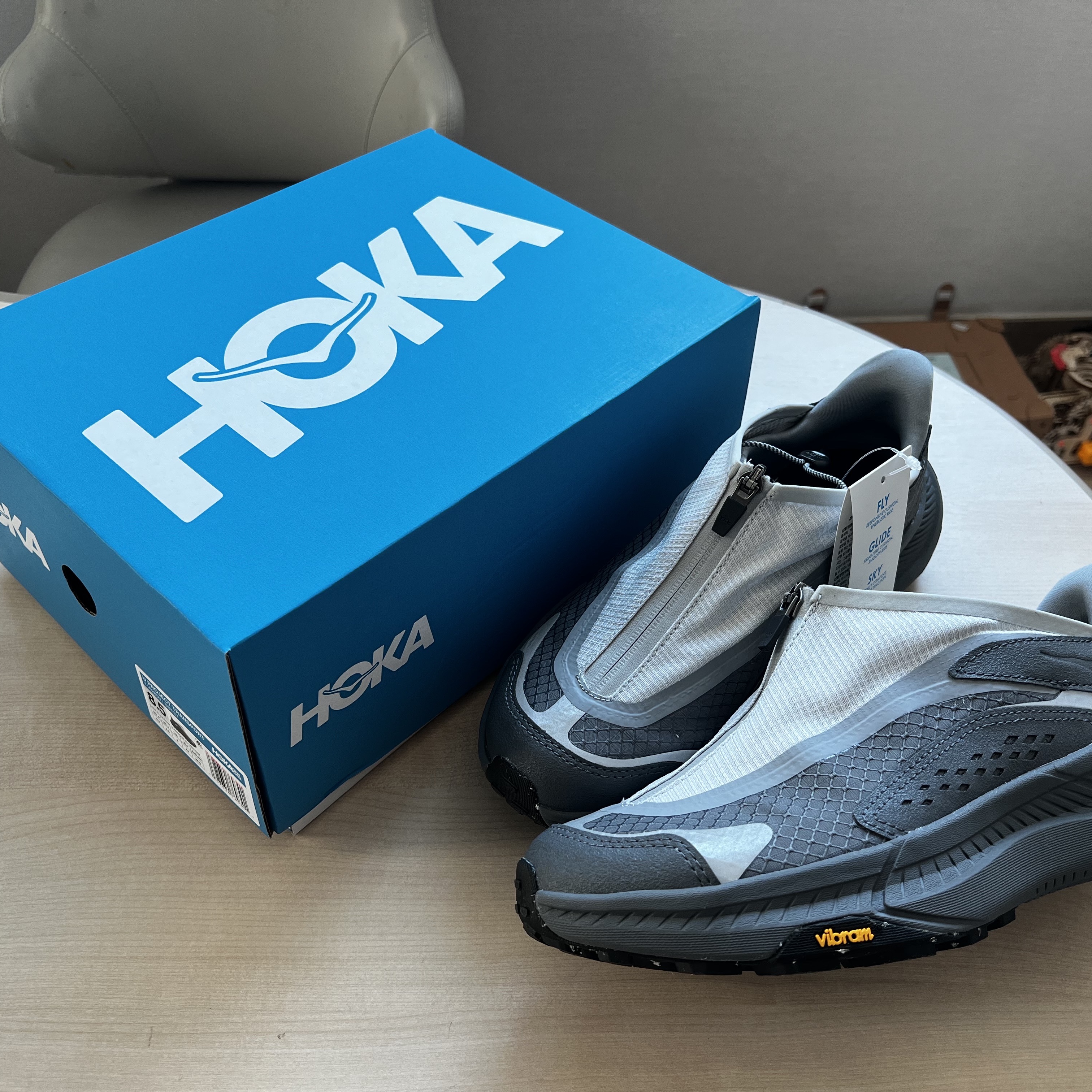 Hoka Project Transport Stardust Satellite Grey 착용 스타일 - 1