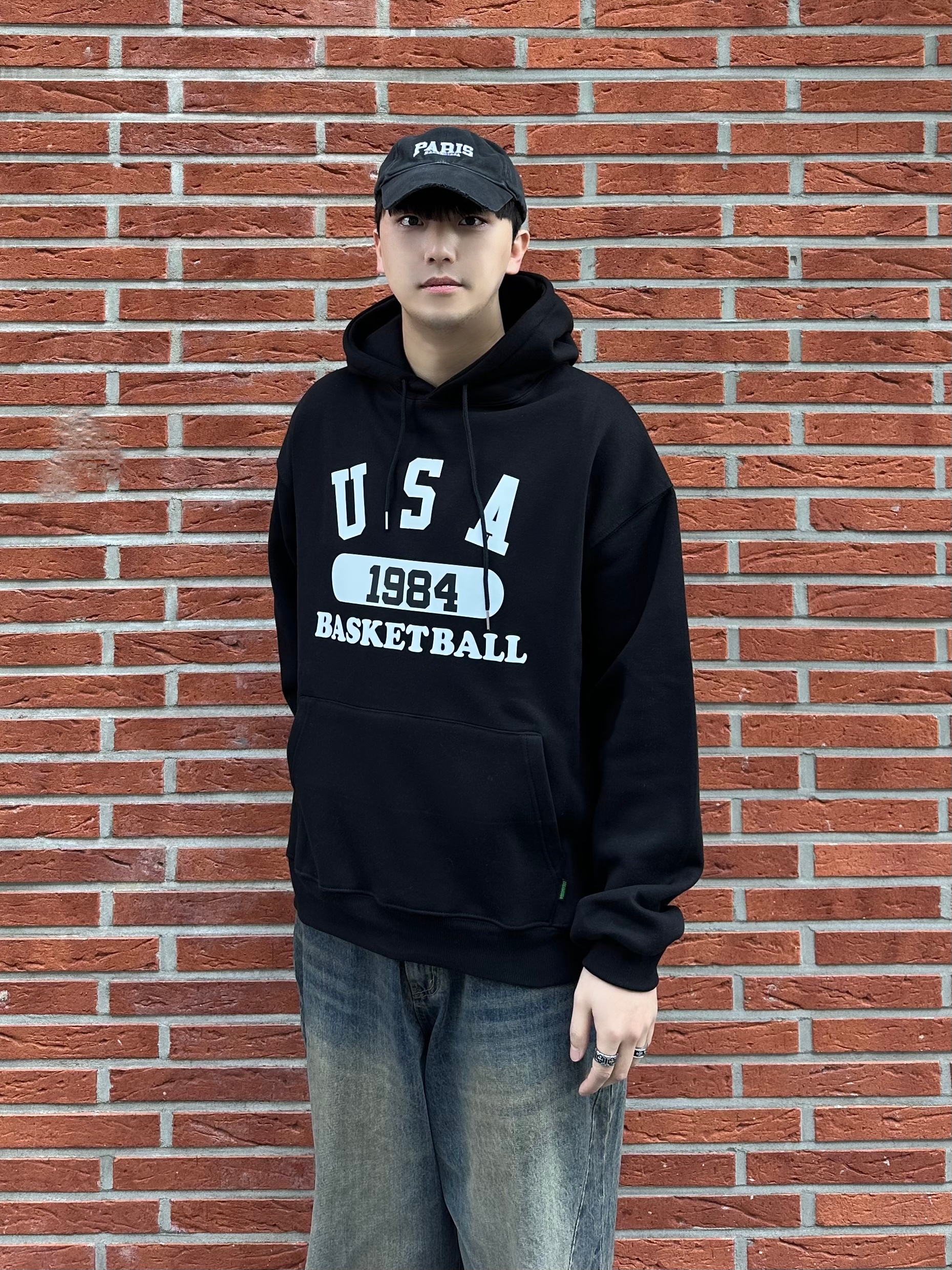 Balenciaga Cities Paris Cap Black 착용 스타일 - 1