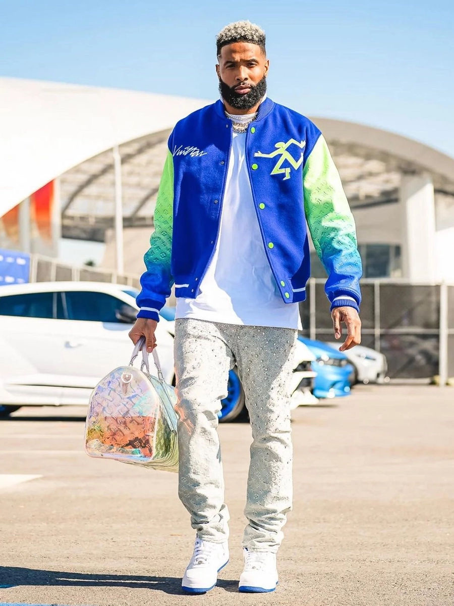Louis Vuitton Mix Gradient Leather Bomber Heather Grey Blue, Louis Vuitton Waterfront Mules Iridescent Prism Monogram 착용 스타일