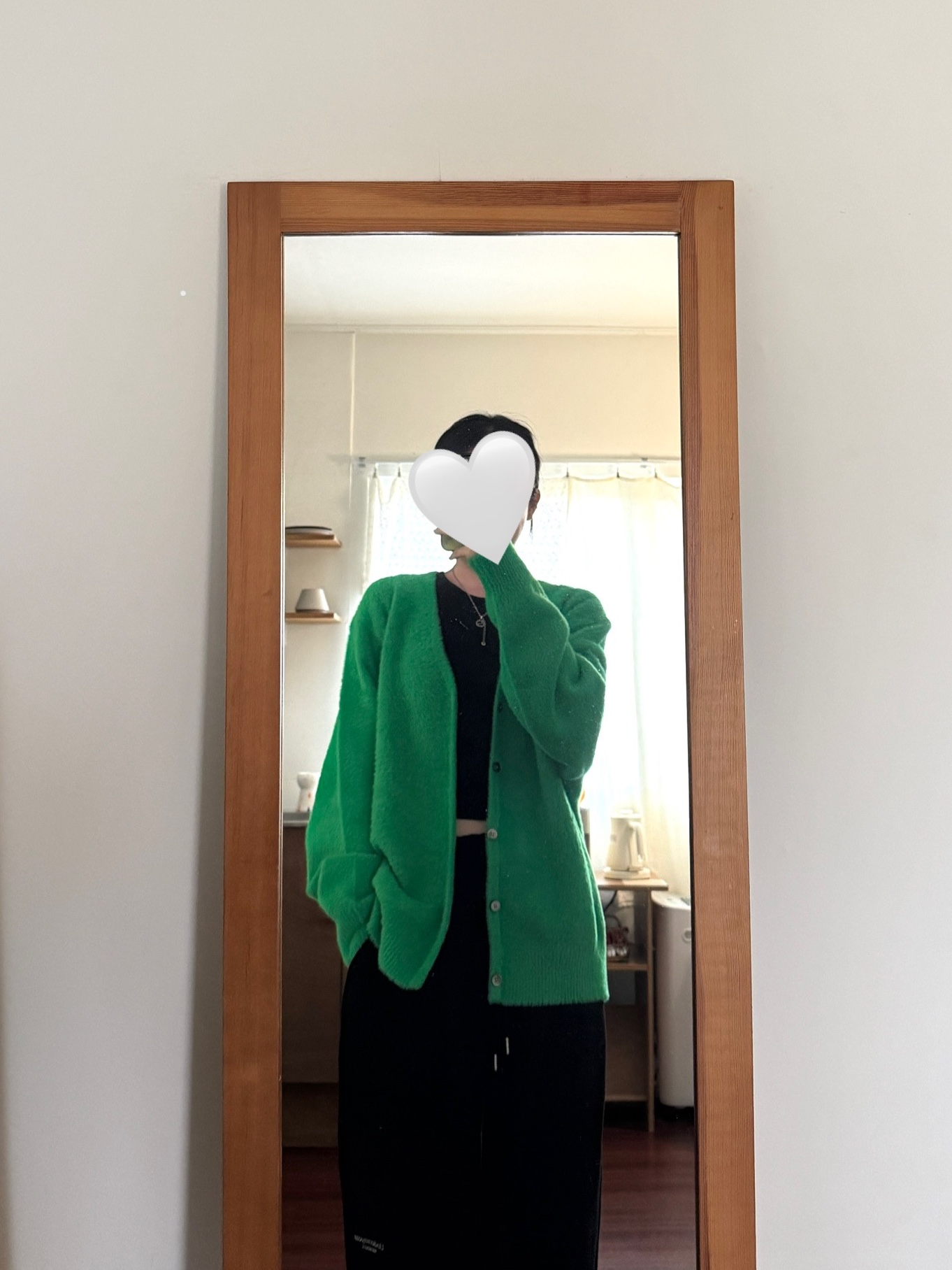 Stussy Shaggy Cardigan Kelly 착용 스타일