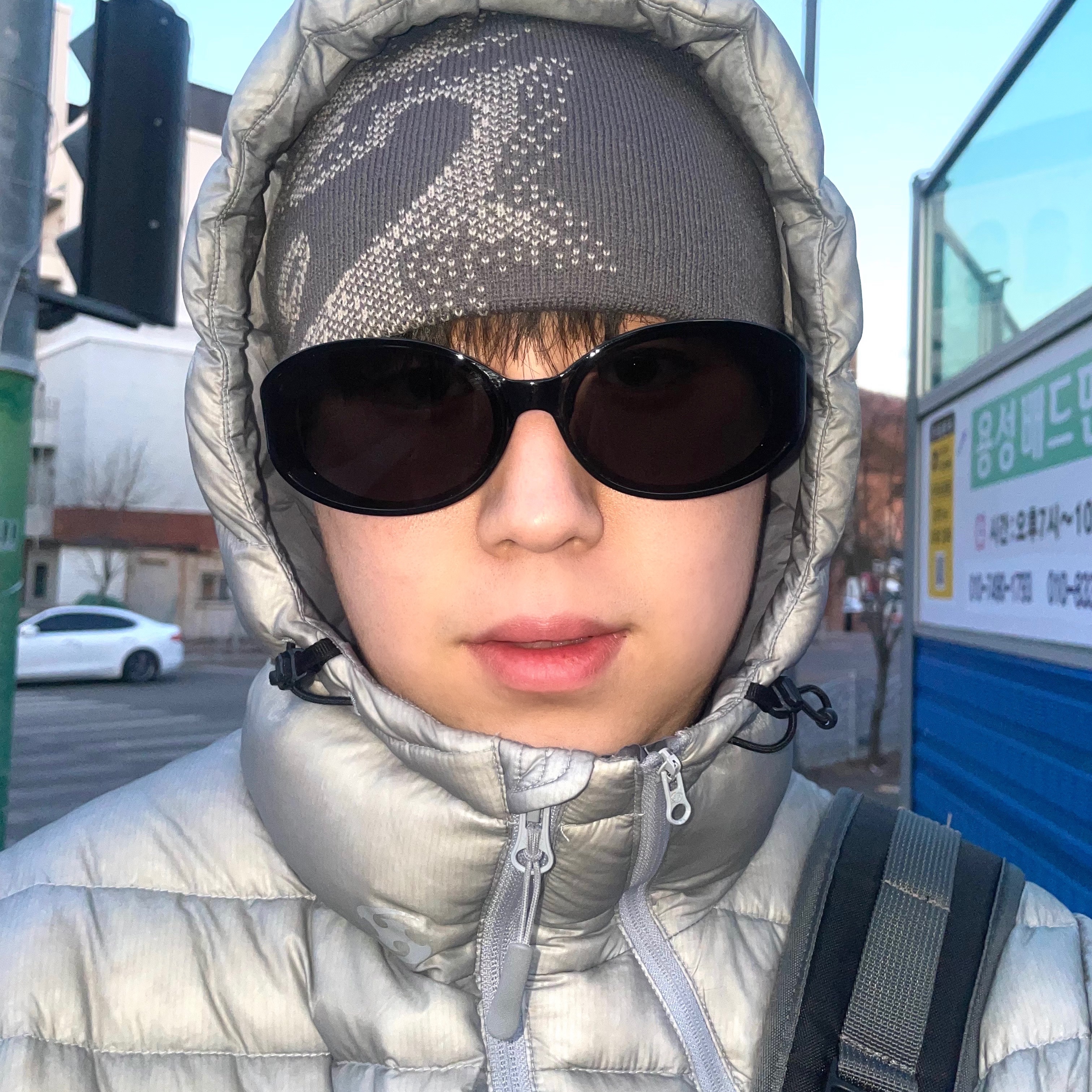 Sansan Gear Logo Beanie Charcoal - 23FW, Sansan Gear Suffix Puffer Jacket Grey - 24FW 착용 스타일 - 1