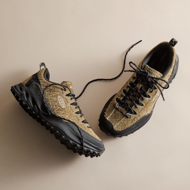 Keen x Gramicci Jasper Zionic Sneakers Gothic Olive Black 착용 스타일 - 2