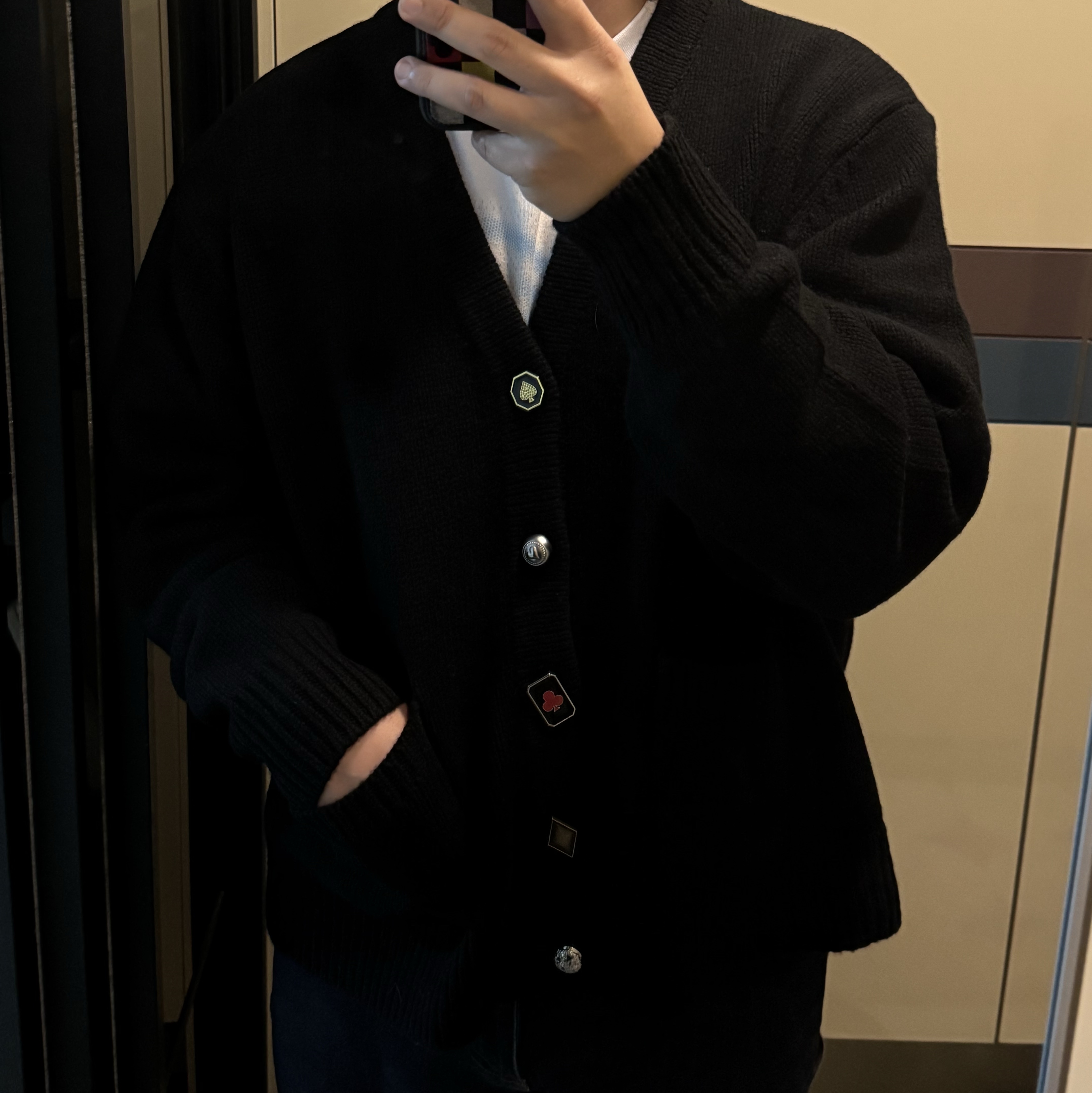 Stussy x Denim Tears Suits Cardigan Black, Gentle Monster x Maison Margiela MM113 Black Clear 착용 스타일 - 2