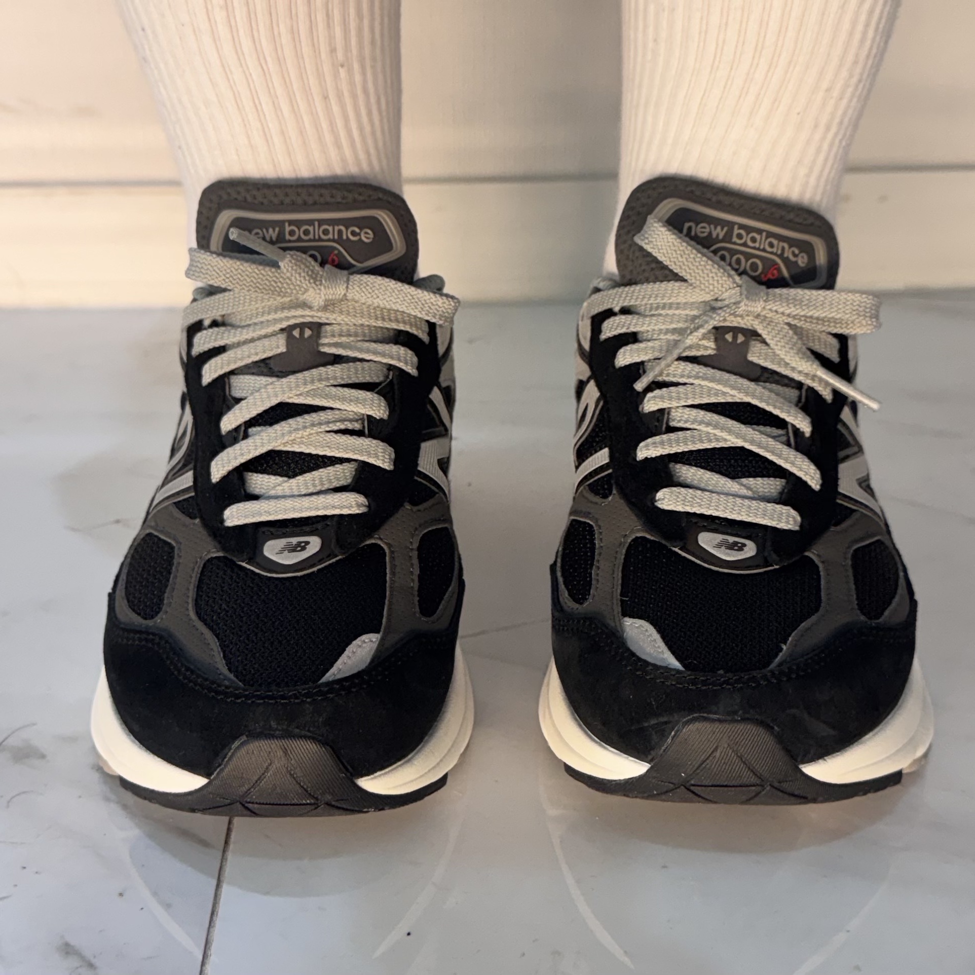 (GS) New Balance 990v6 Black Silver - M Medium 착용 스타일 - 2