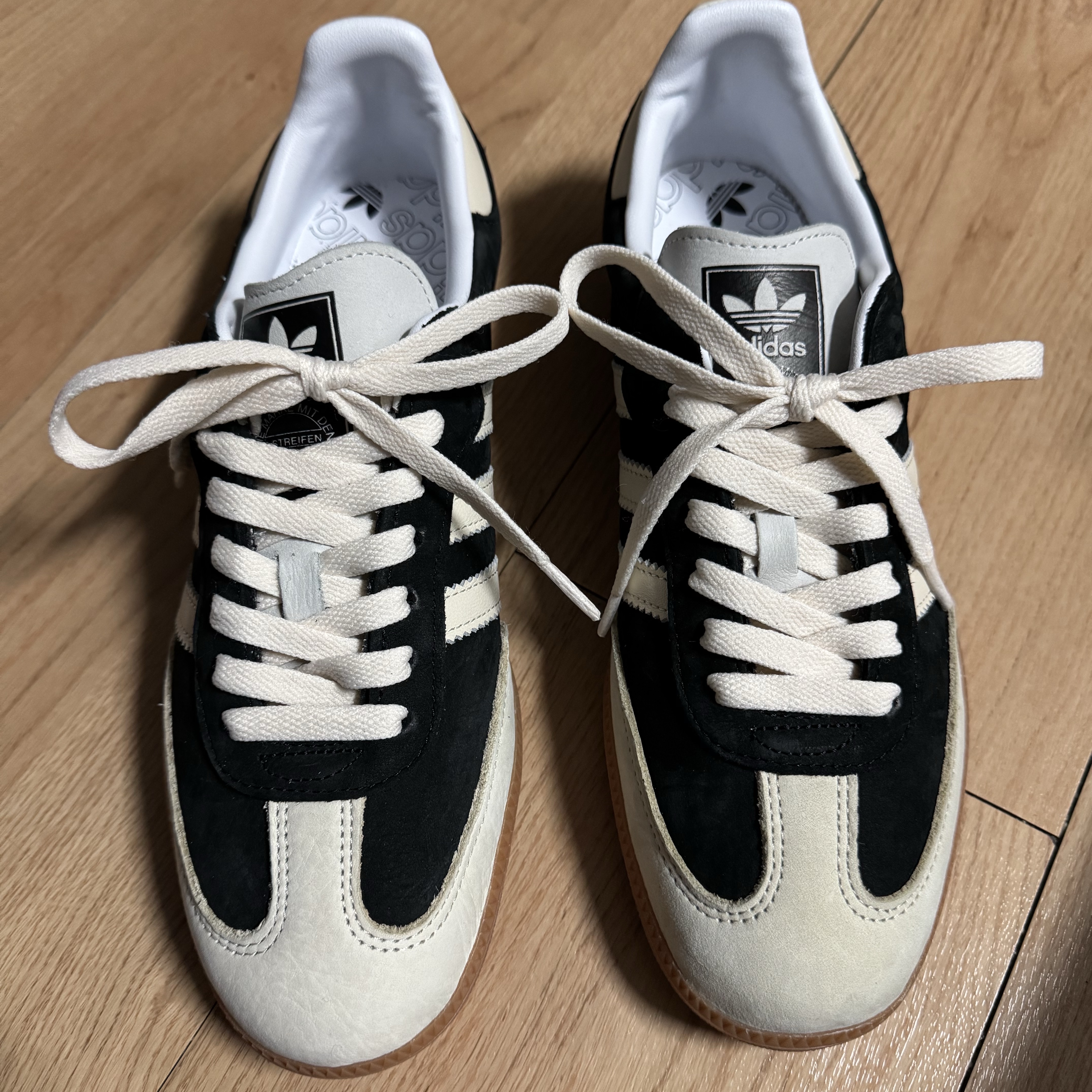 (W) Adidas Samba OG Core Black Wonder White 착용 스타일 - 2