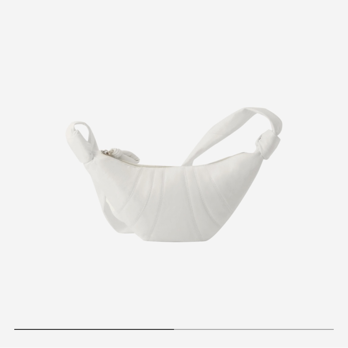 Lemaire Small Croissant Bag Soft Nappa Leather White 착용 스타일 - 2