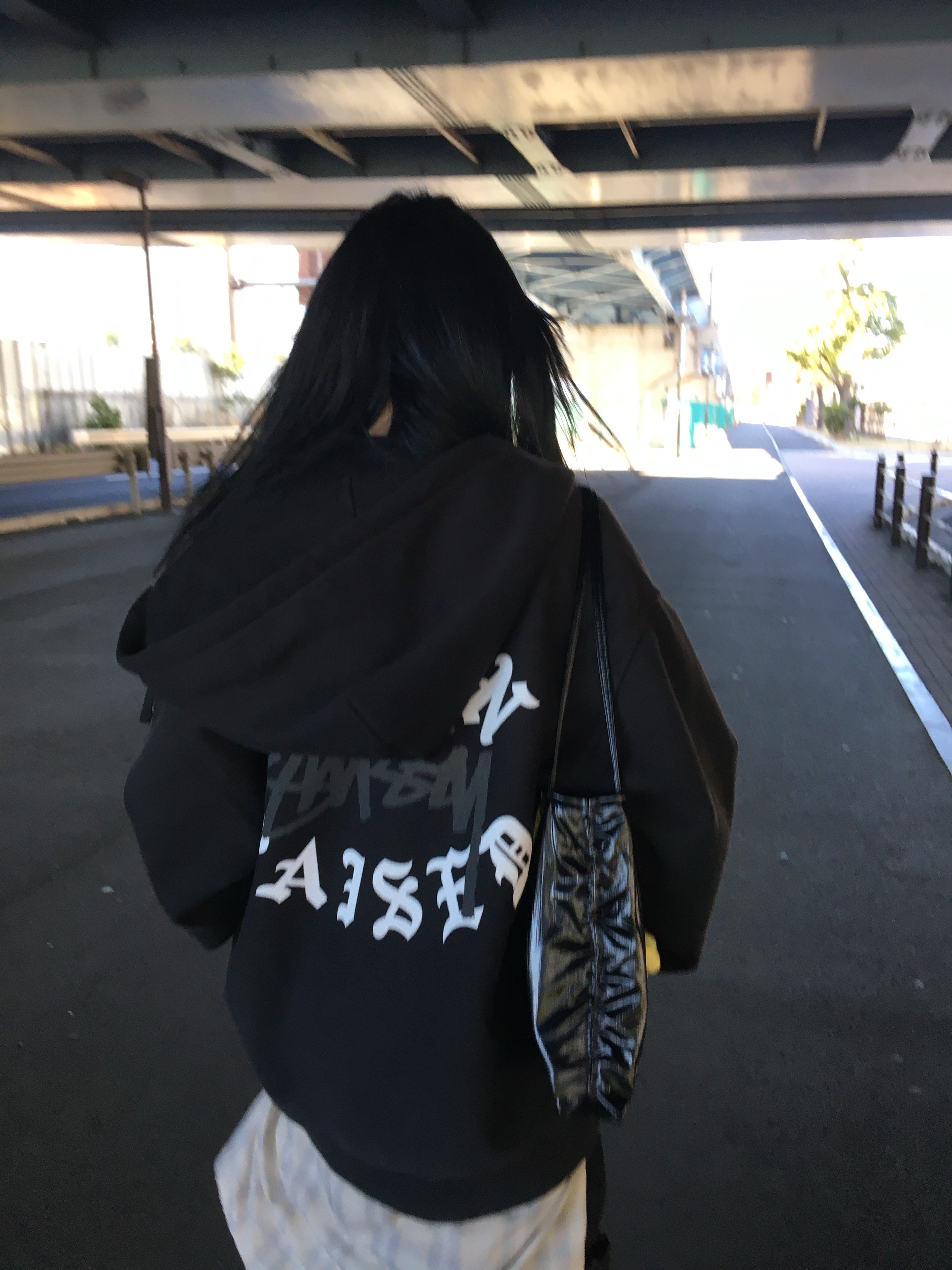 Stussy x Born X Raised Logo Zip Hoodie Black, (W) UGG Classic Ultra Mini Boots Black 착용 스타일 - 1