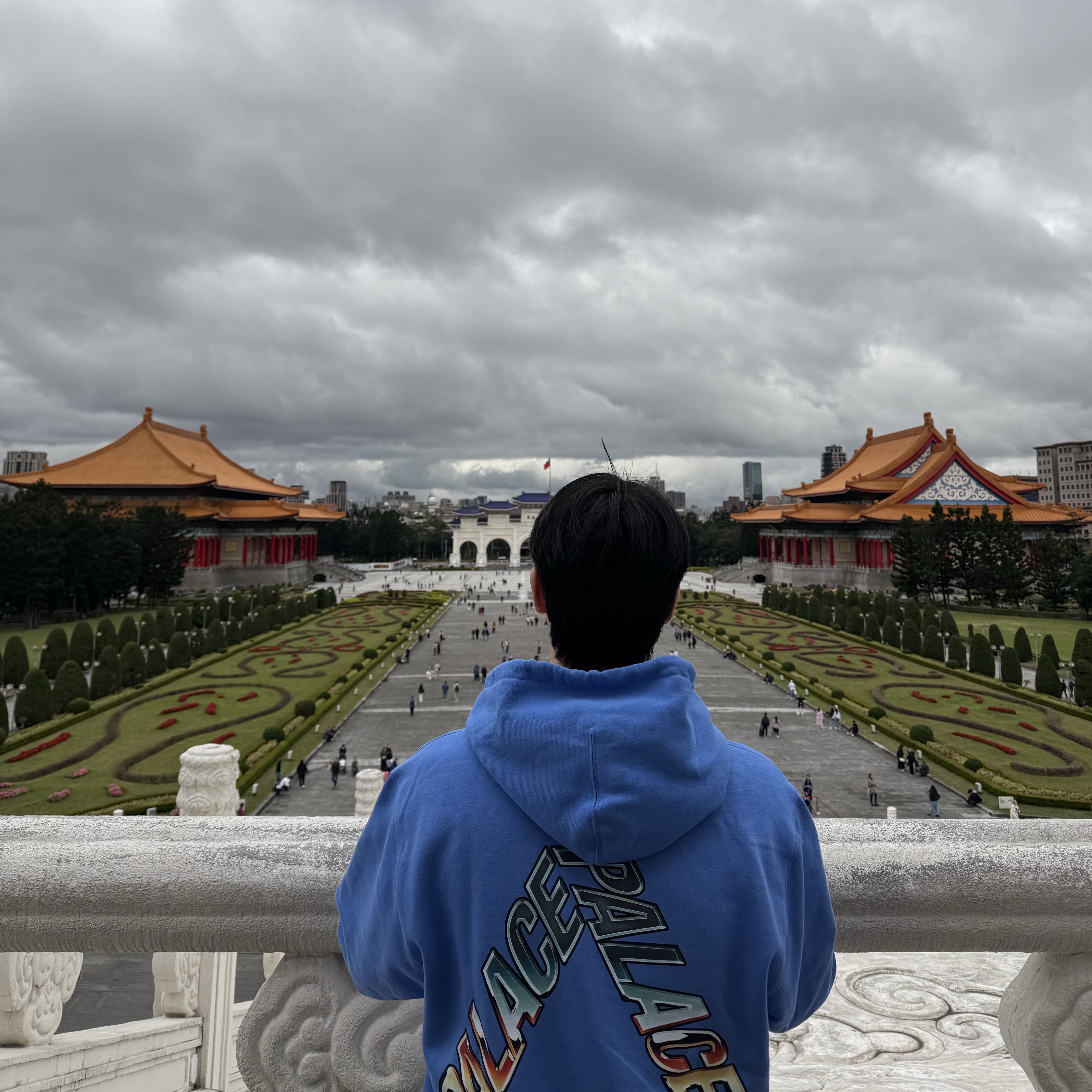 Palace Chrome P3 Hood Palatial Blue - 24SS 착용 스타일
