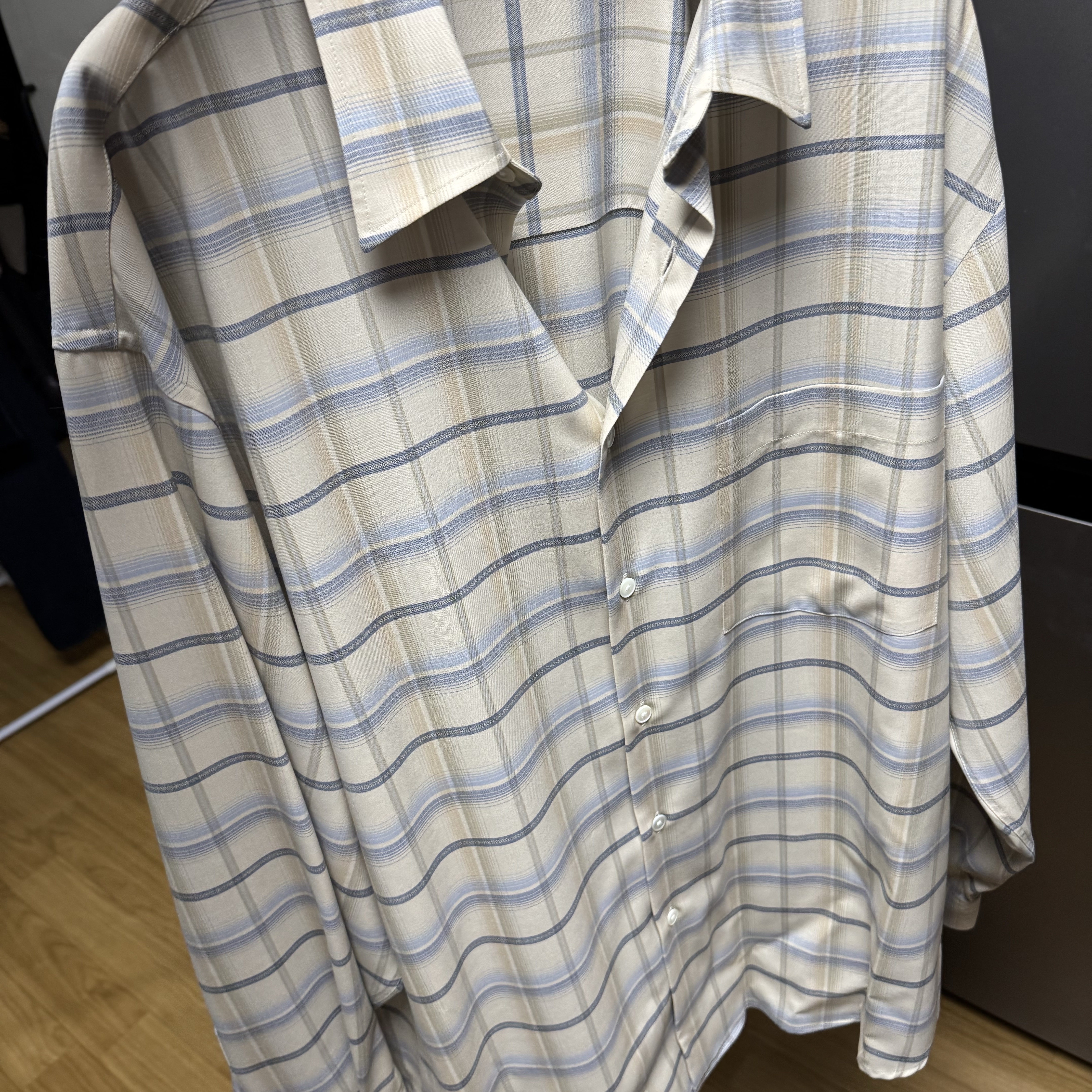 Auralee Super Light Wool Check Shirt Light Beige 착용 스타일