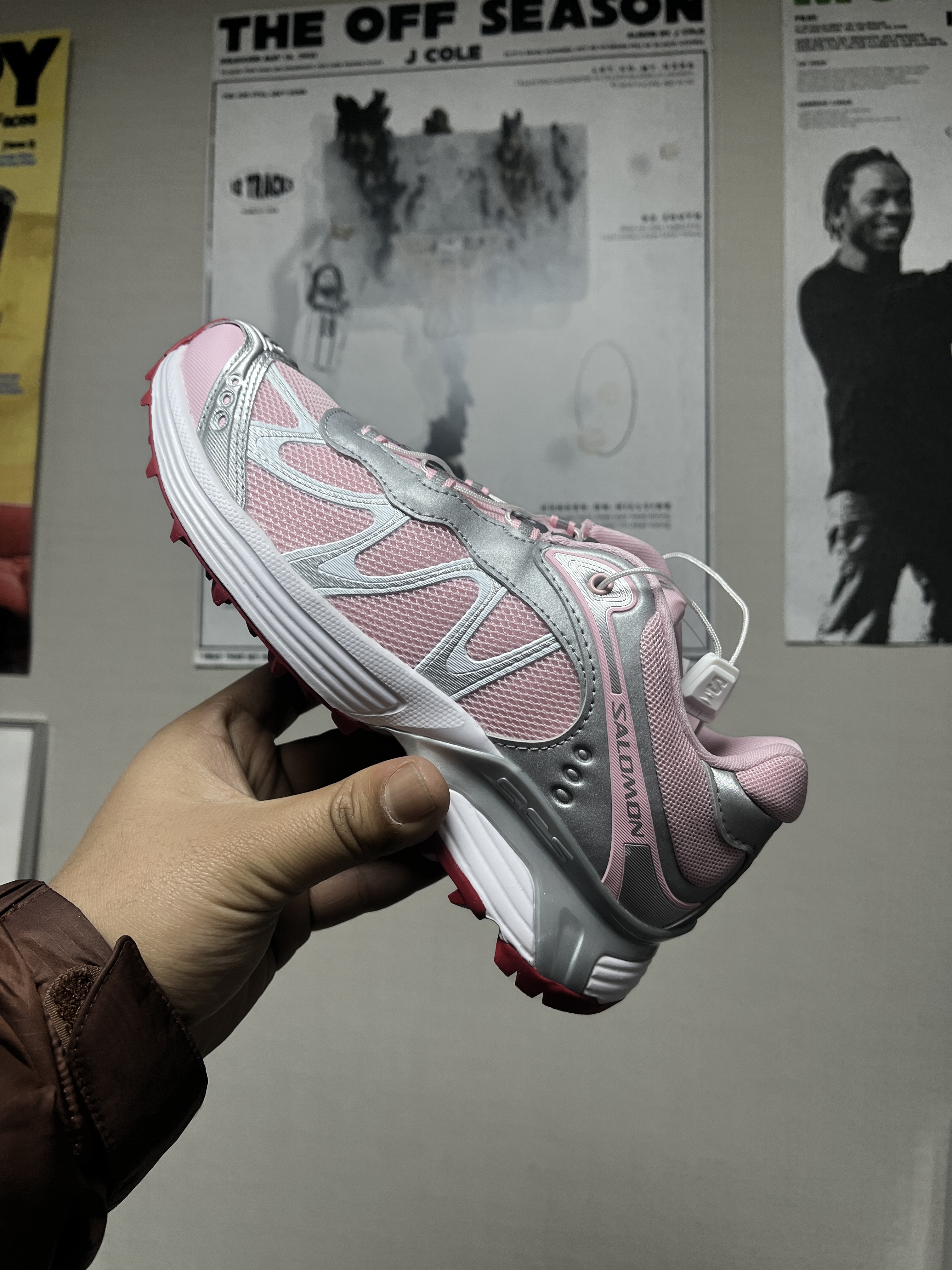 Salomon x Sandy Liang XT-Whisper Fairy Tale Silver, Jordan 1 Retro High OG Chicago 2022 착용 스타일 - 1